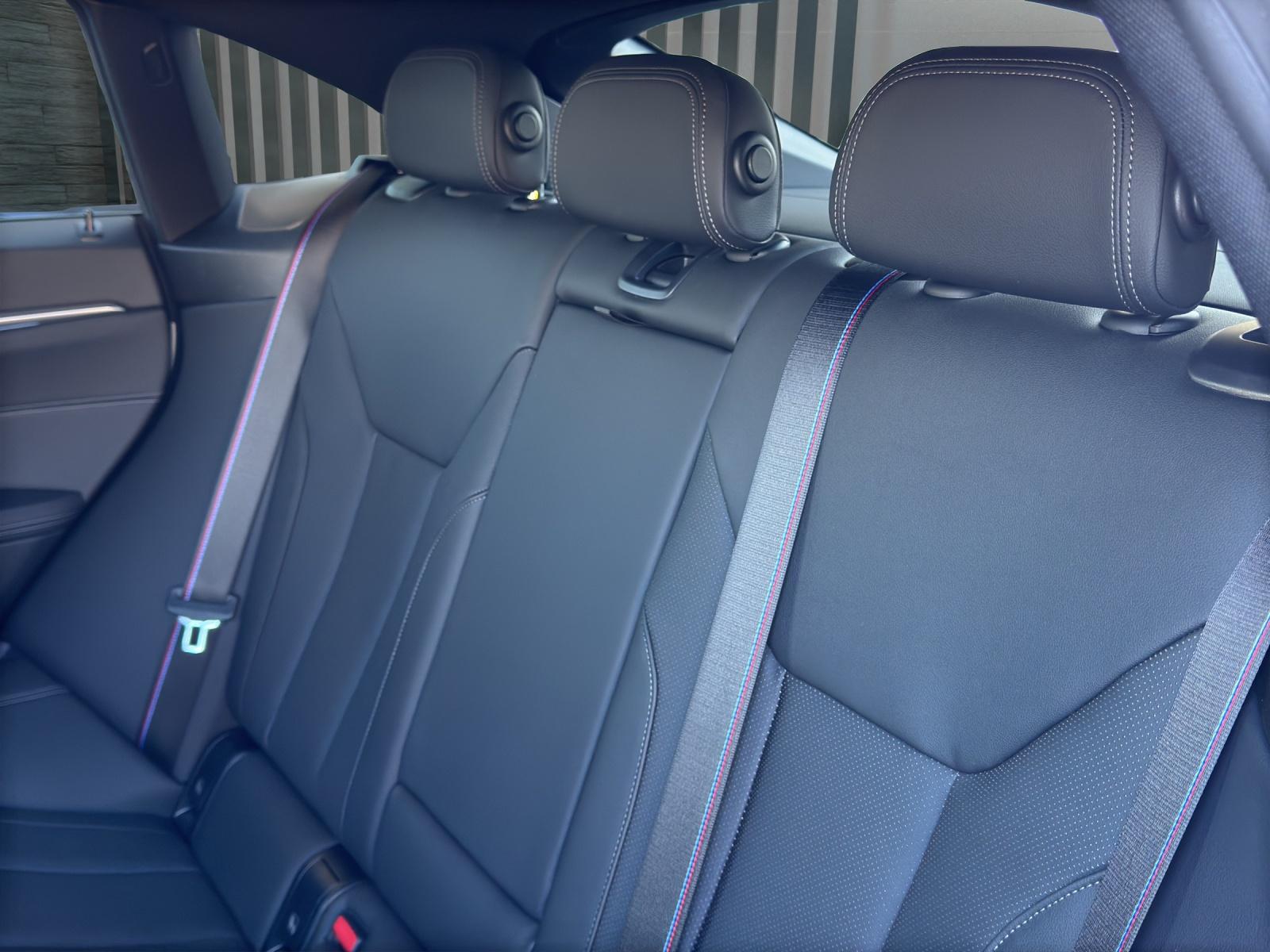 BMW i4 M50 M Sport Pro-image-14