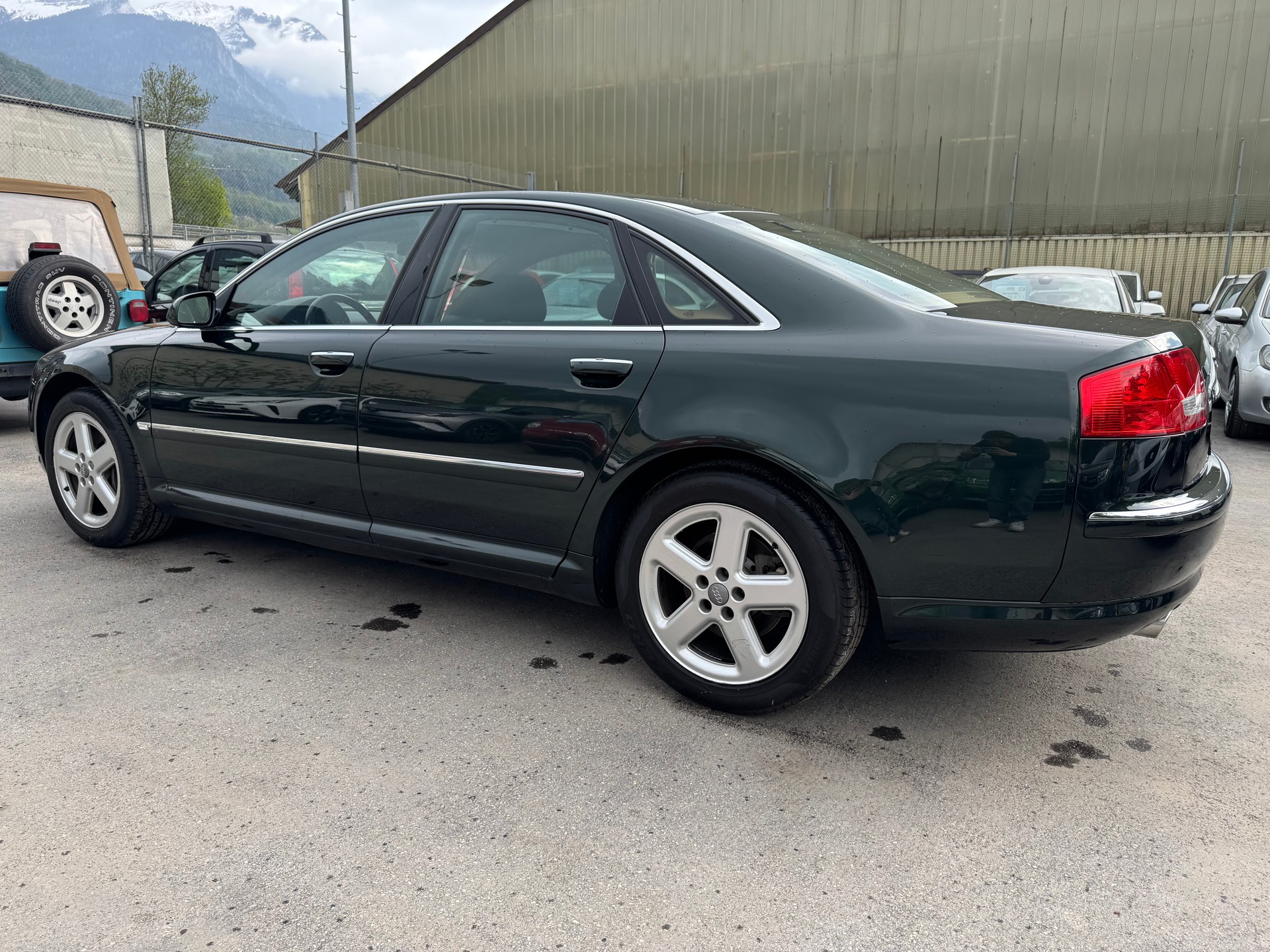 AUDI A8 4.2 quattro tiptronic-image-6