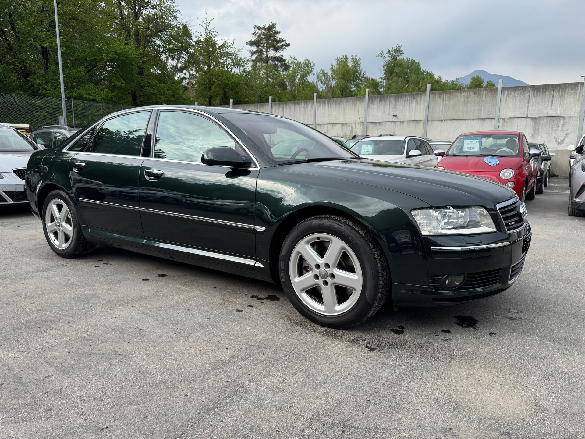 AUDI A8 4.2 quattro tiptronic-image-1