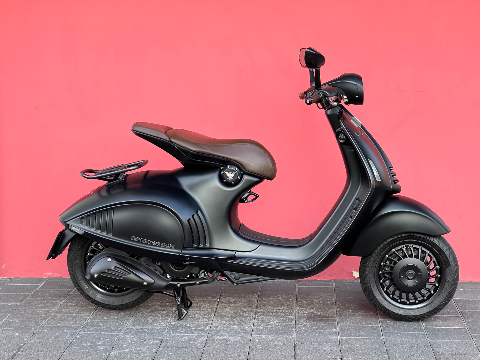 PIAGGIO Vespa 946 125 i.e. Emporio Armani ABS-image-8