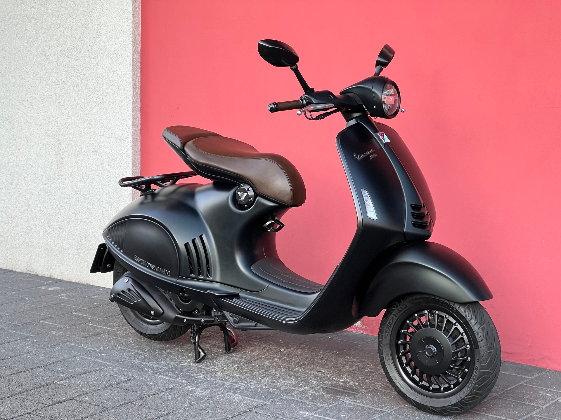 PIAGGIO Vespa 946 125 i.e. Emporio Armani ABS-image-9