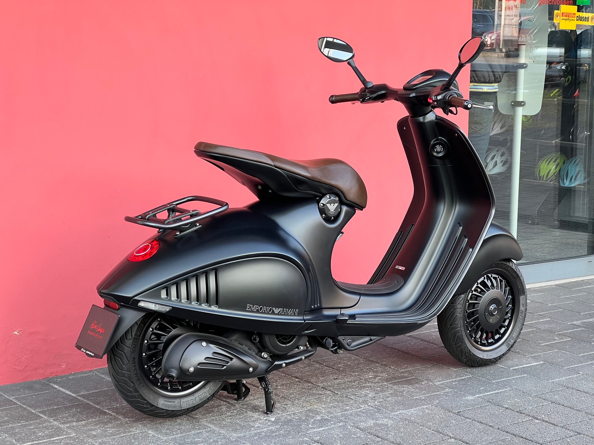 PIAGGIO Vespa 946 125 i.e. Emporio Armani ABS-image-14