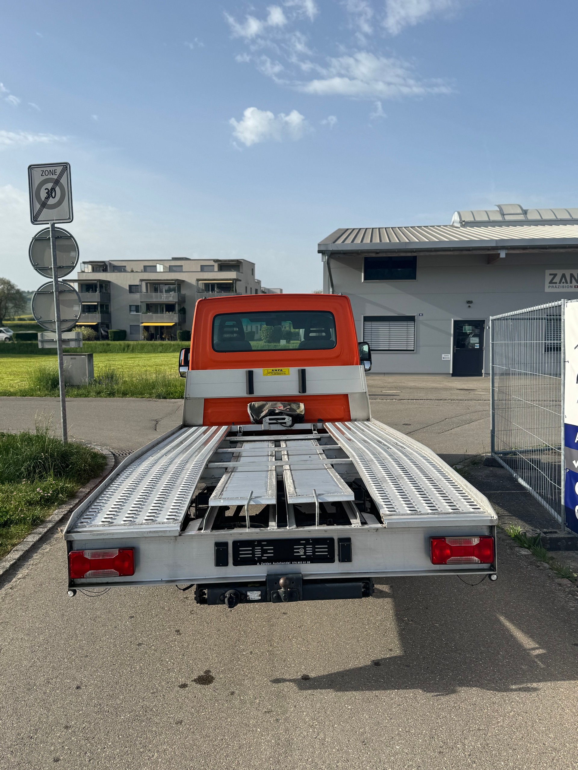 IVECO 35 12 Transporter-image-4