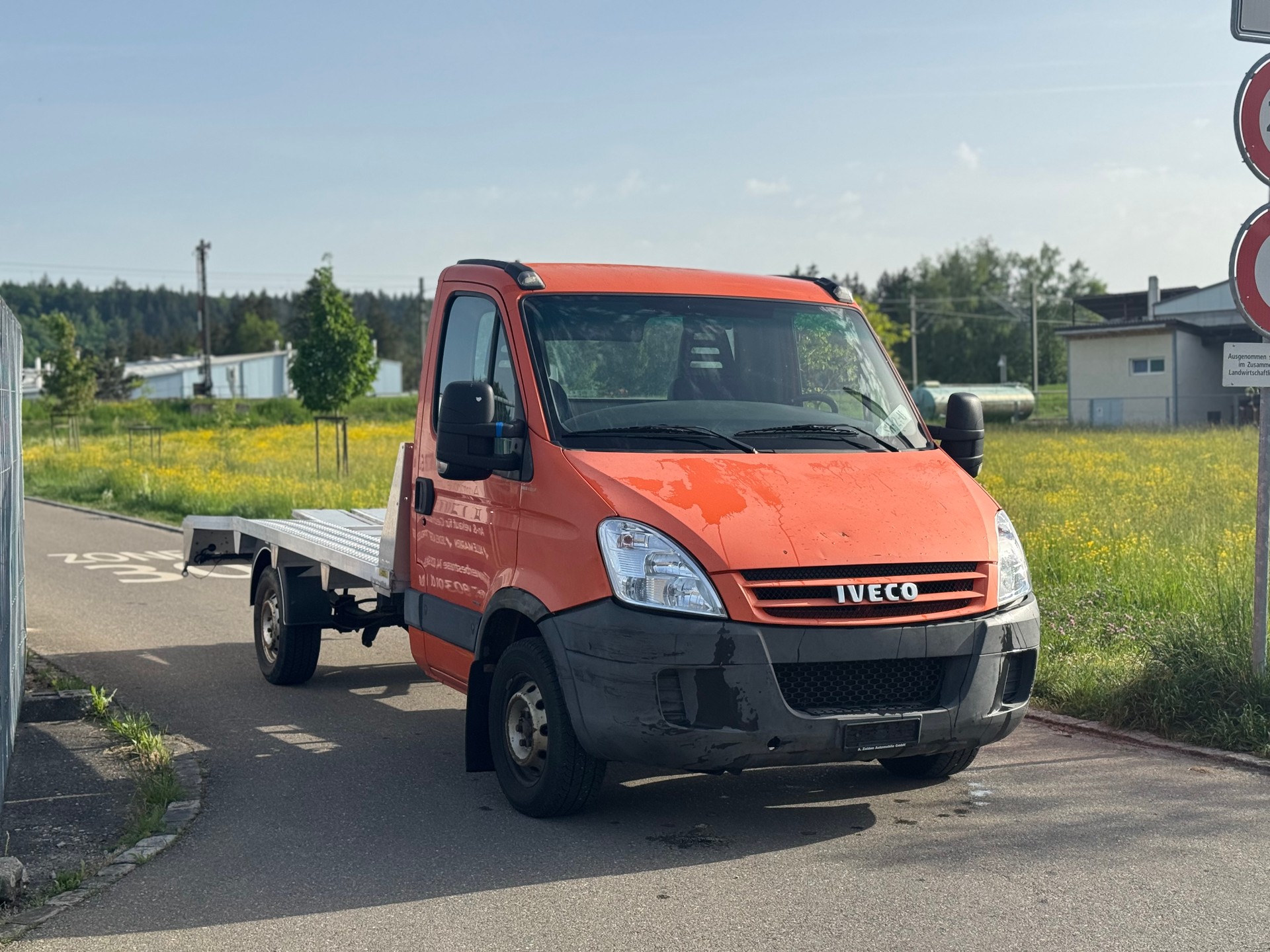 IVECO 35 12 Transporter-image-1