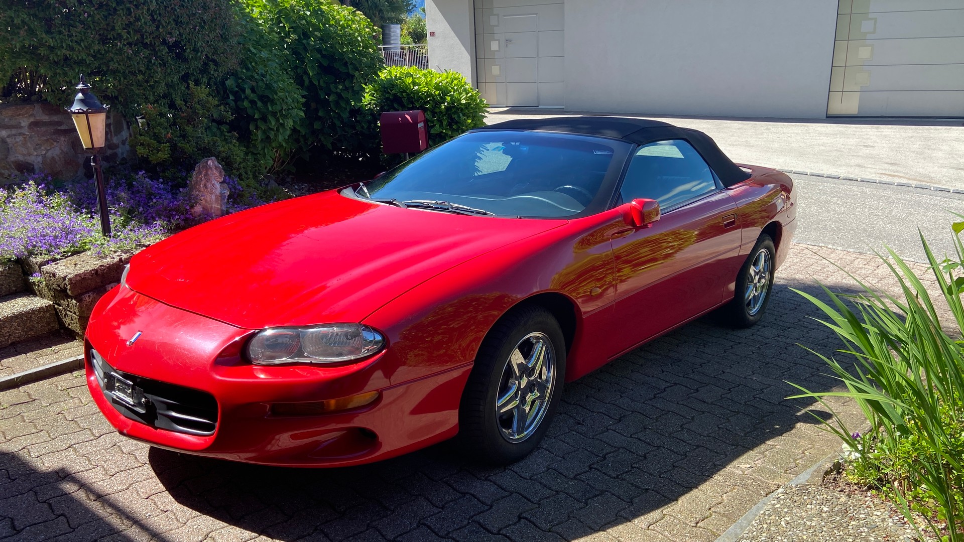 CHEVROLET Camaro Convertible A-image-3