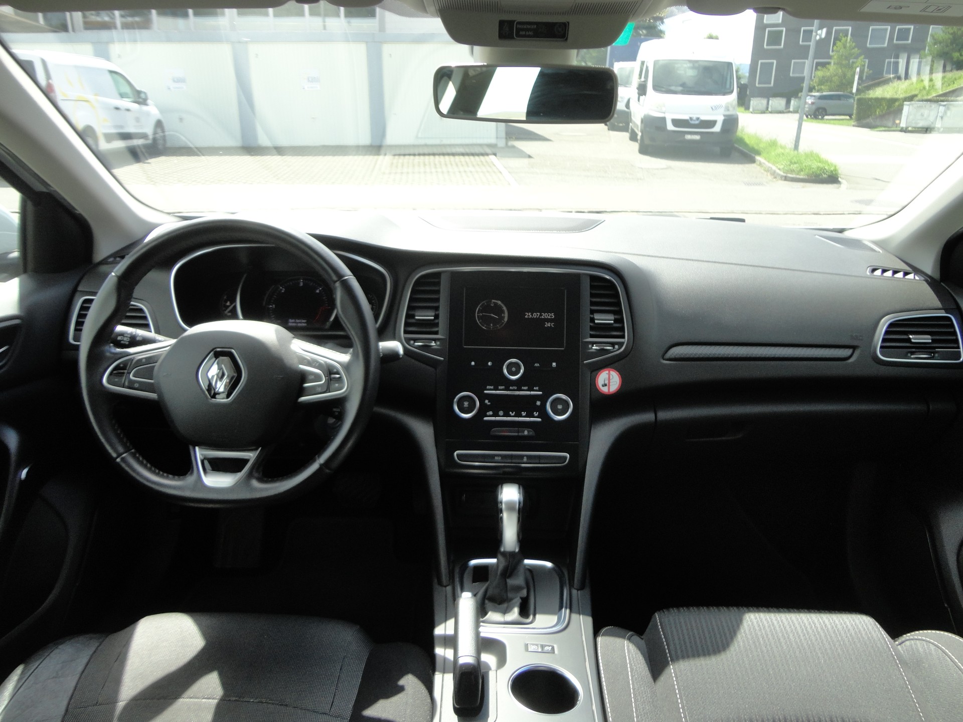 RENAULT Mégane Grandtour 1.5 dCi Business EDC-image-13