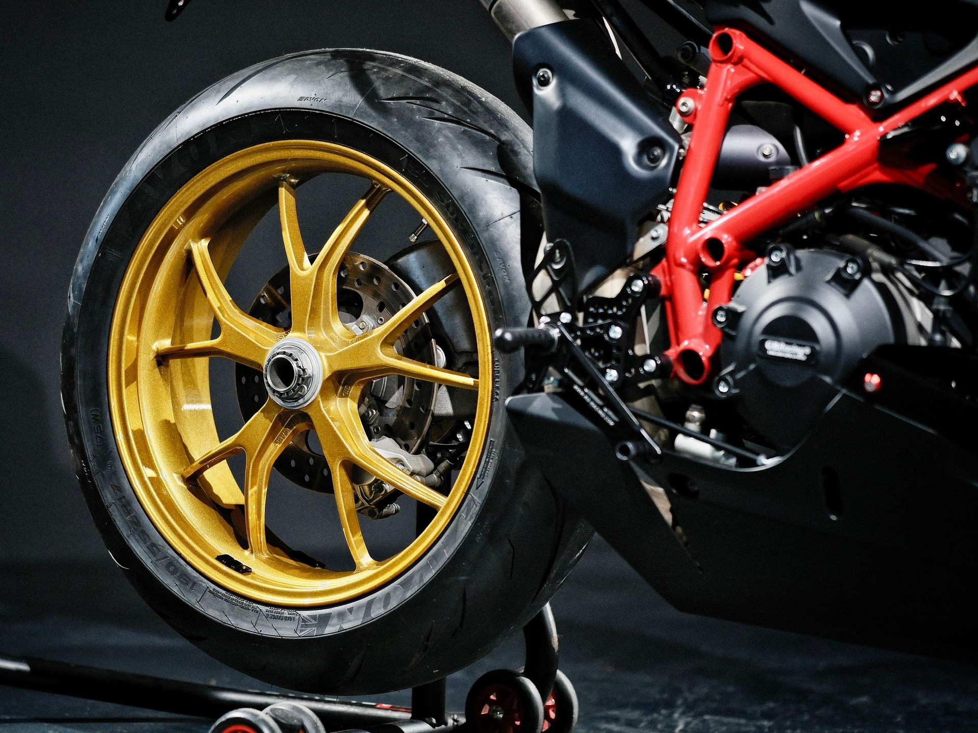 DUCATI 848 Superbike Cafe Racer-image-6
