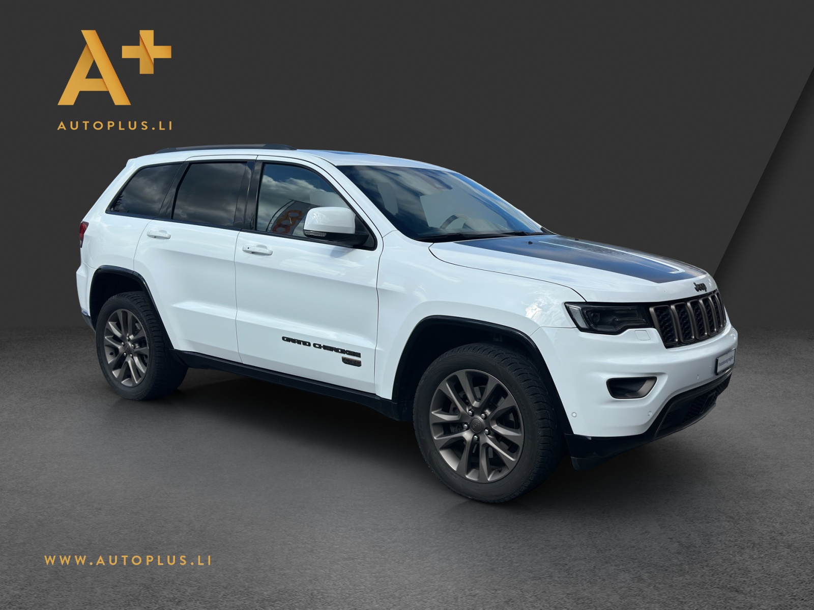 JEEP Grand Cherokee 3.0 CRD 75th Anniversary Automatic-image-7