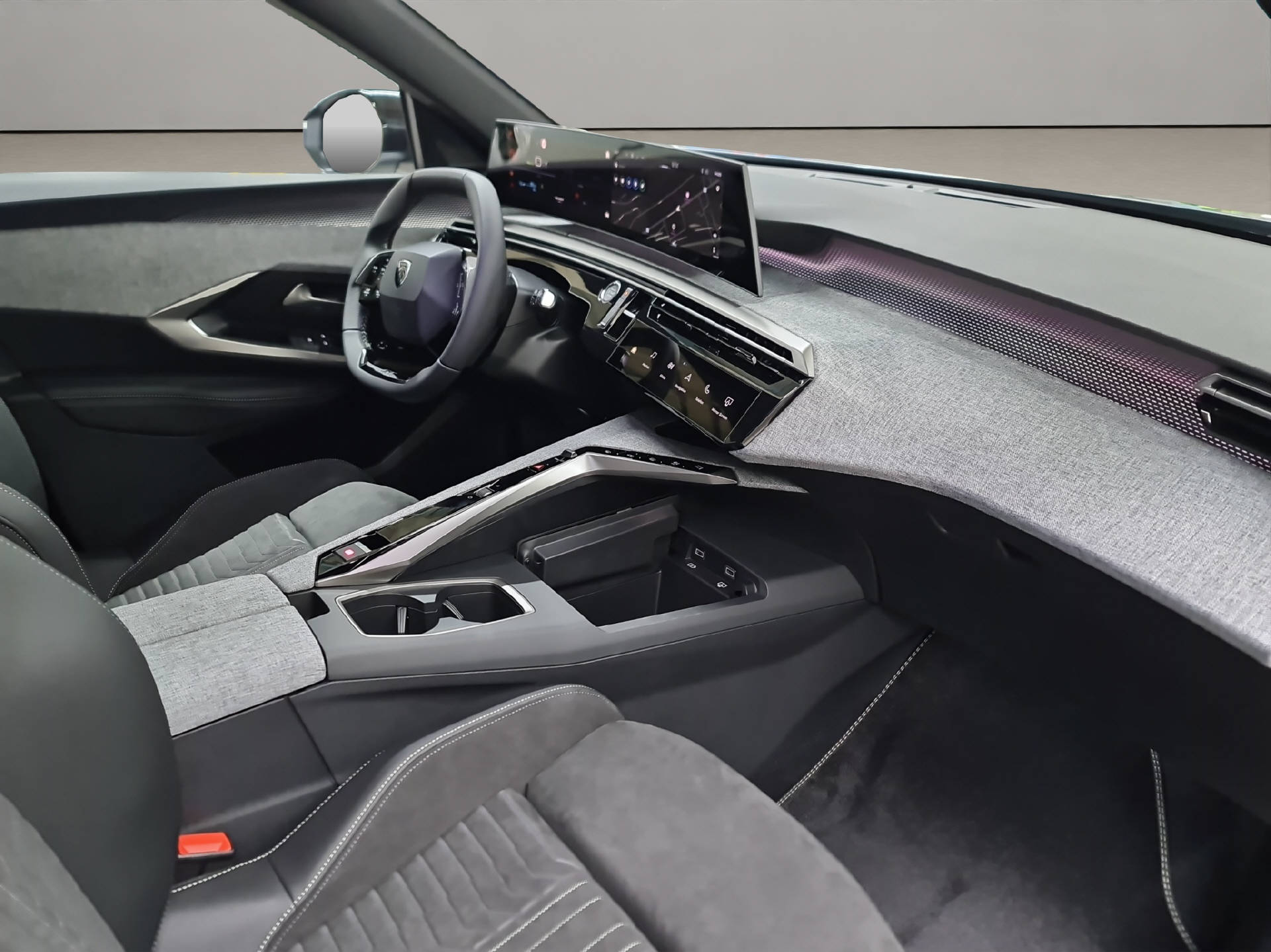 PEUGEOT E-5008 Launch Edition AWD-image-5