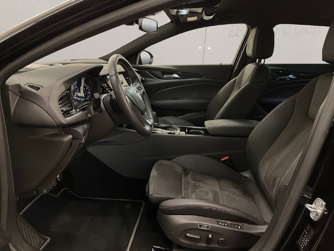 OPEL Insignia Sports Tourer 2.0 D Ultimate-image-4