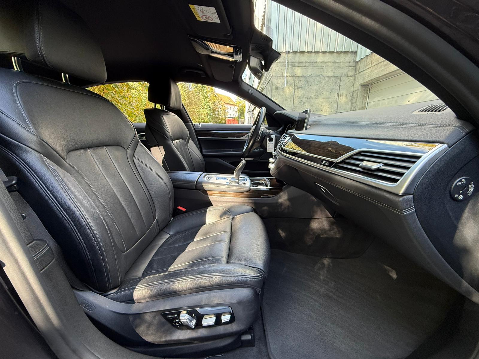 BMW 730d xDrive Steptronic-image-17