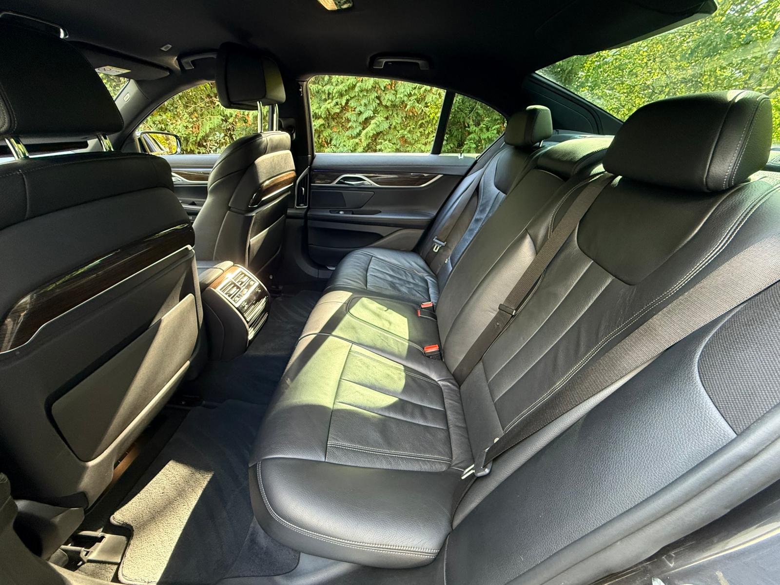 BMW 730d xDrive Steptronic-image-13