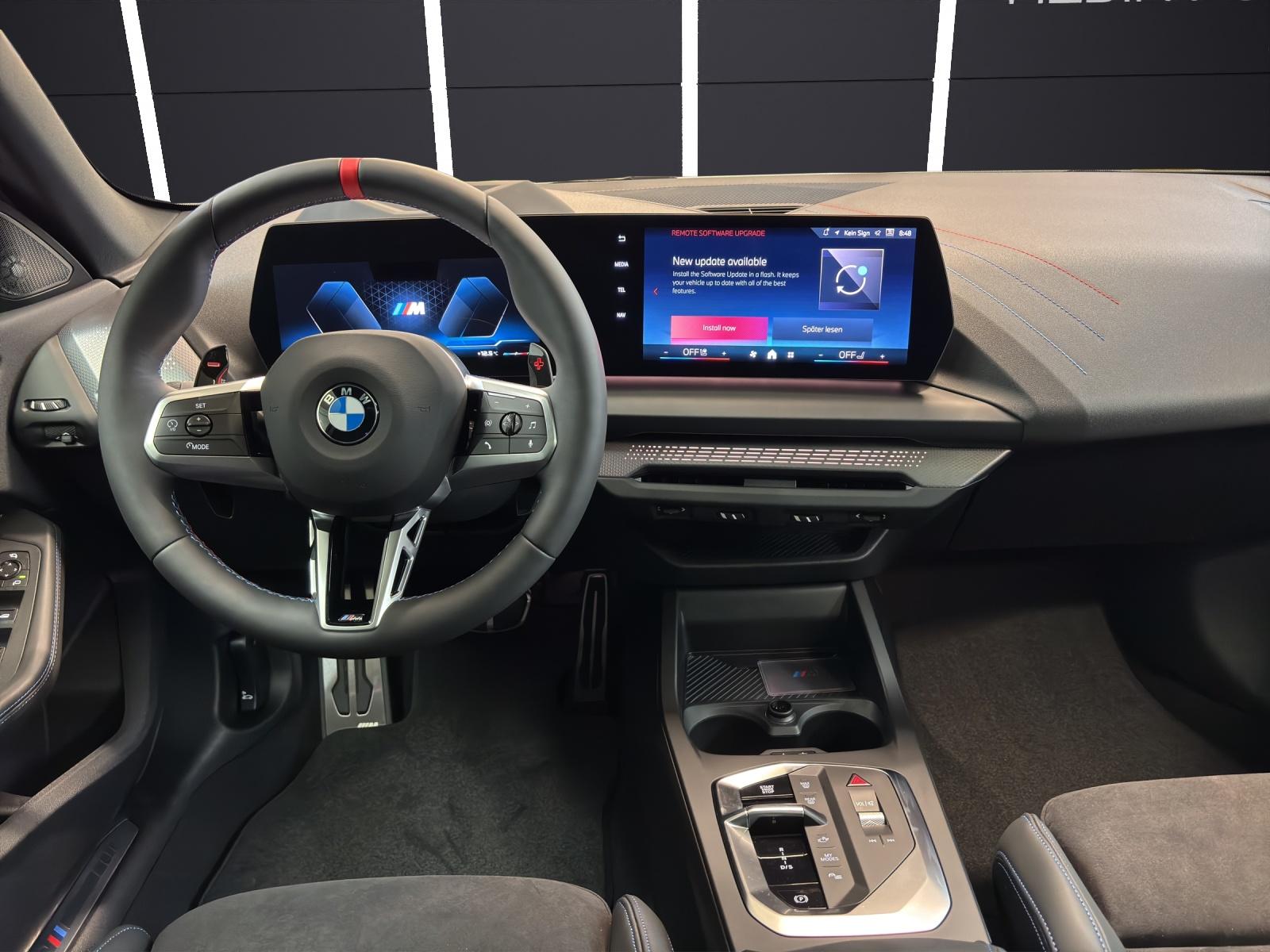 BMW M235i xDrive Gran Coupé-image-17