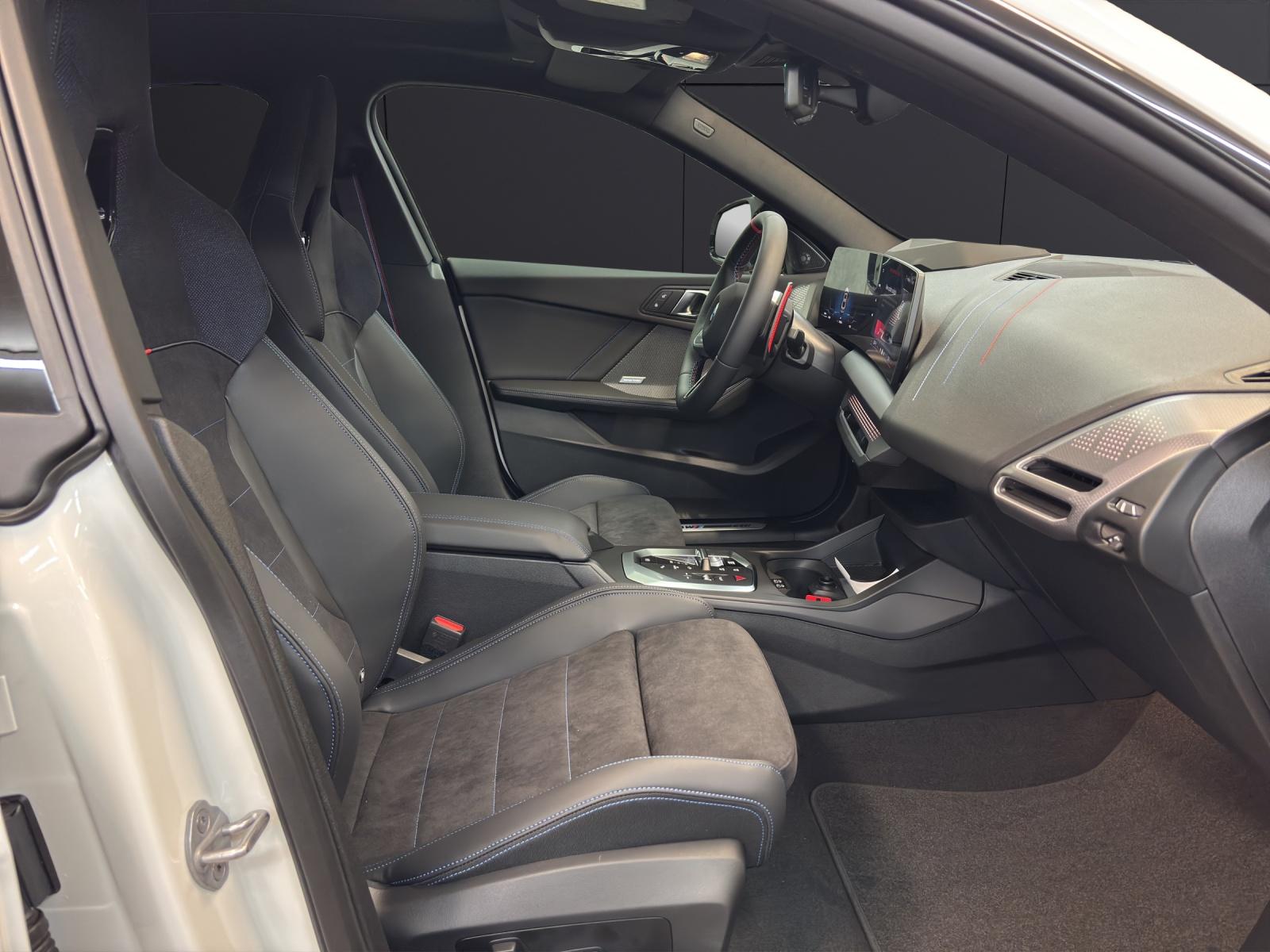 BMW M235i xDrive Gran Coupé-image-14