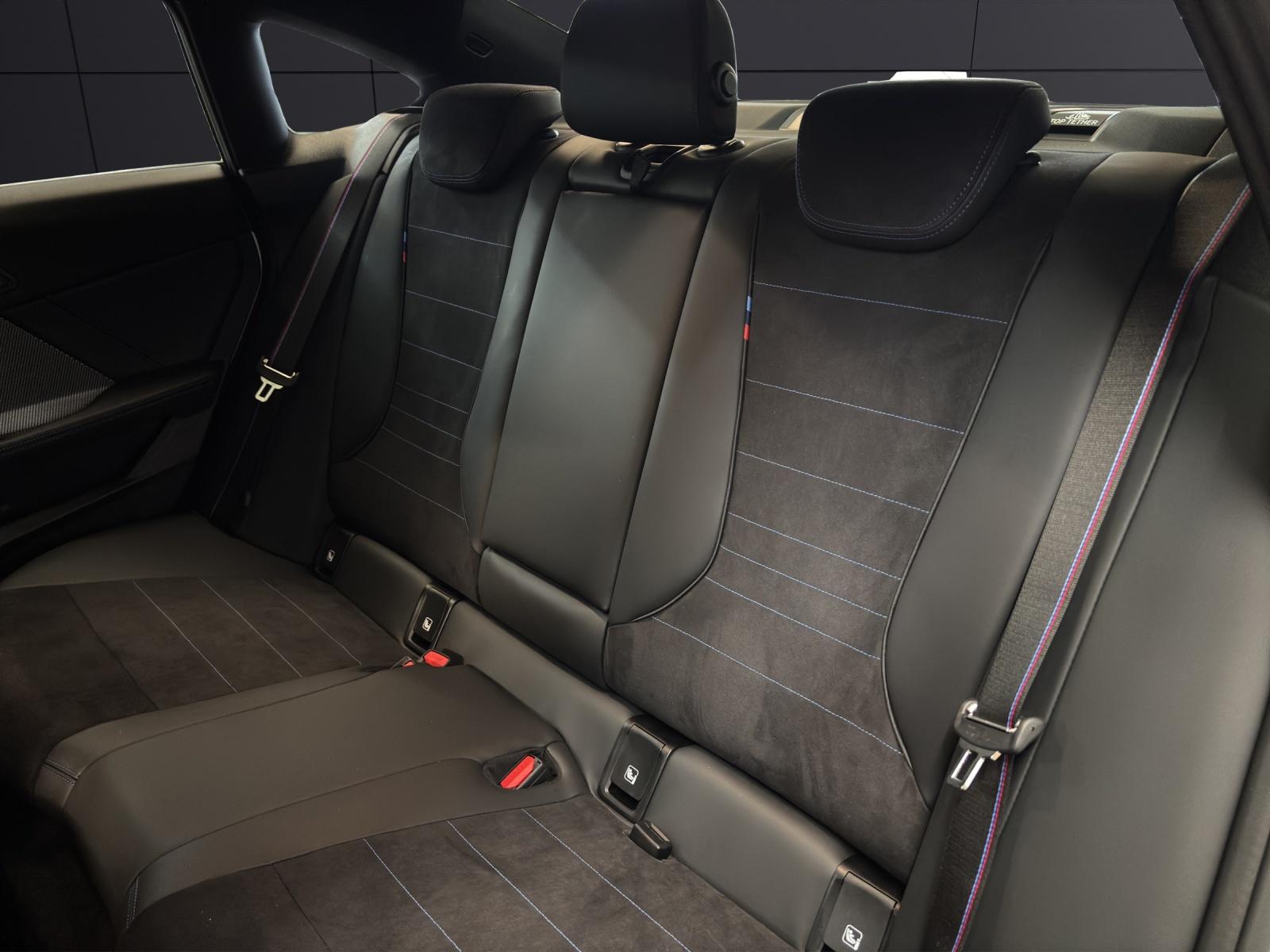 BMW M235i xDrive Gran Coupé-image-11