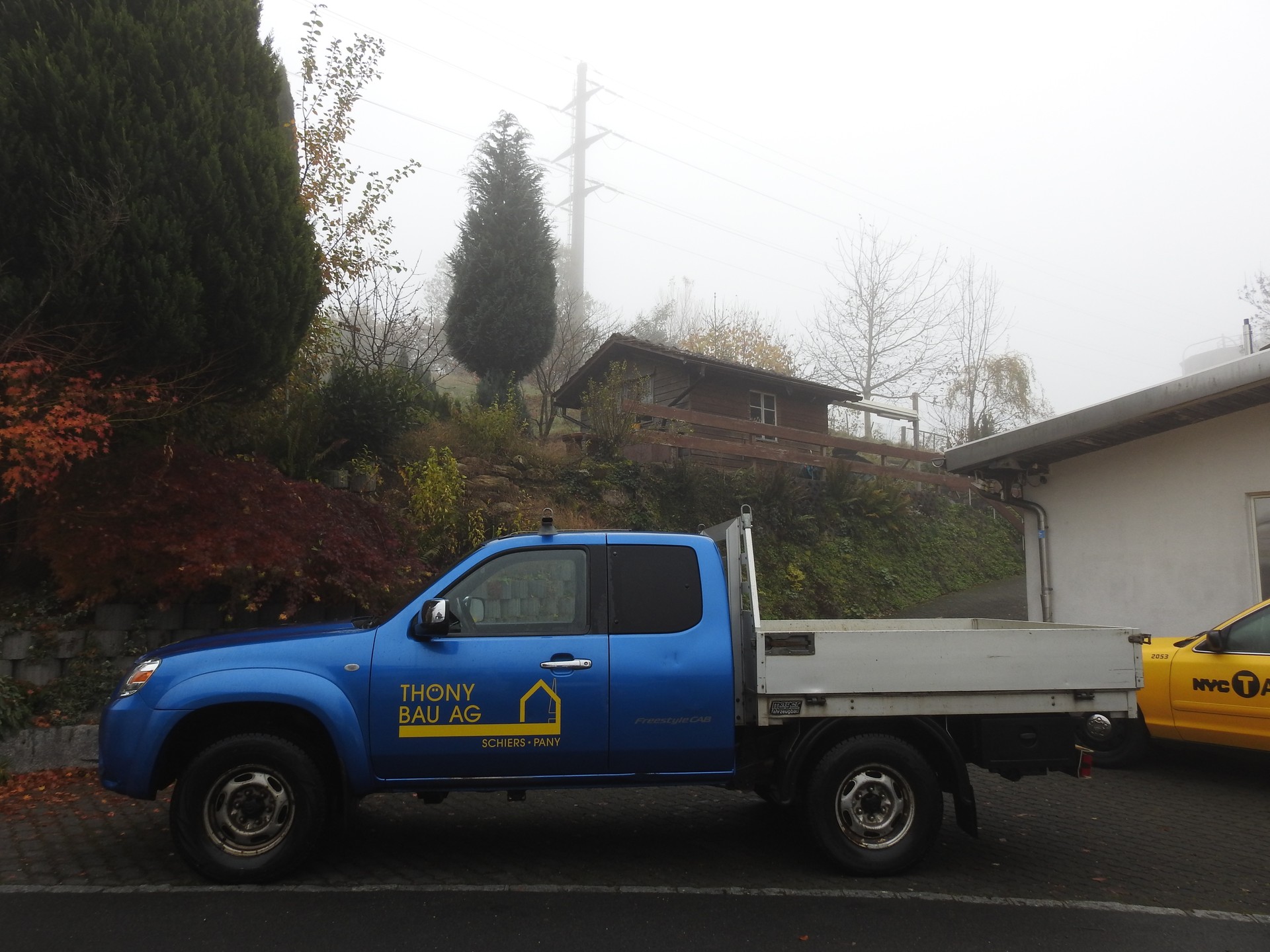 MAZDA BT-50 2.5 CD Tornado 4x4-showroom-element-2
