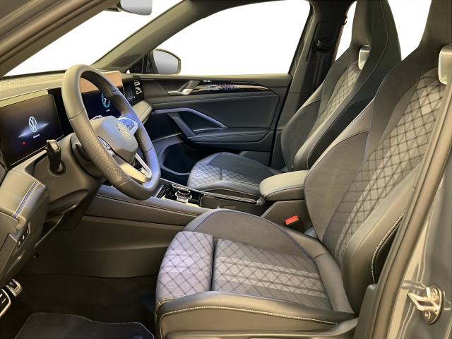 VW Tiguan 2.0 TSI R-Line DSG 4motion-image-4