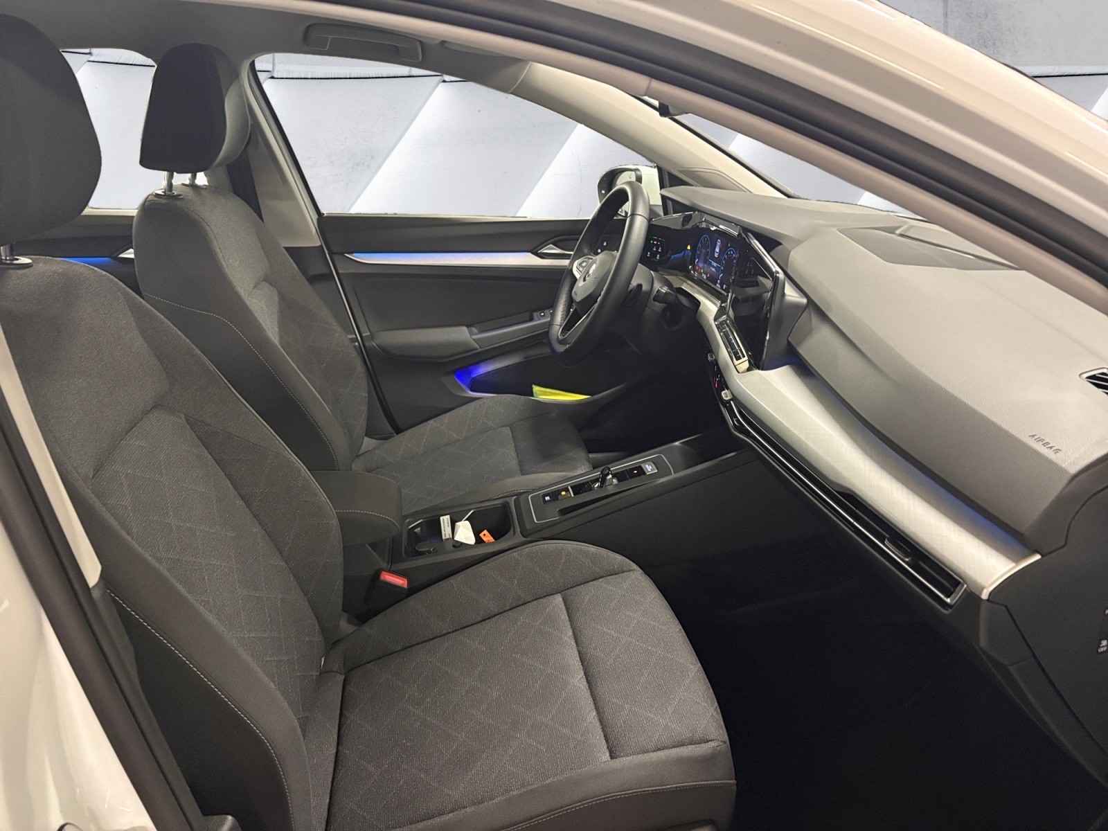 VW Golf 1.5 e TSI ACT Life DSG/Caméra de recul / Light Assist / GPS-image-13