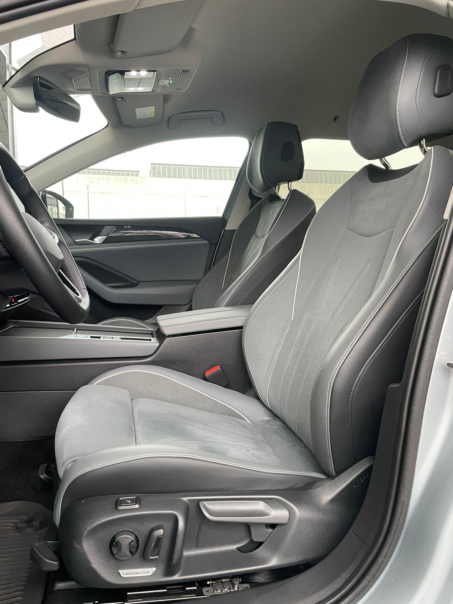 VW Passat Variant 1.5 TSI Business DSG-image-5