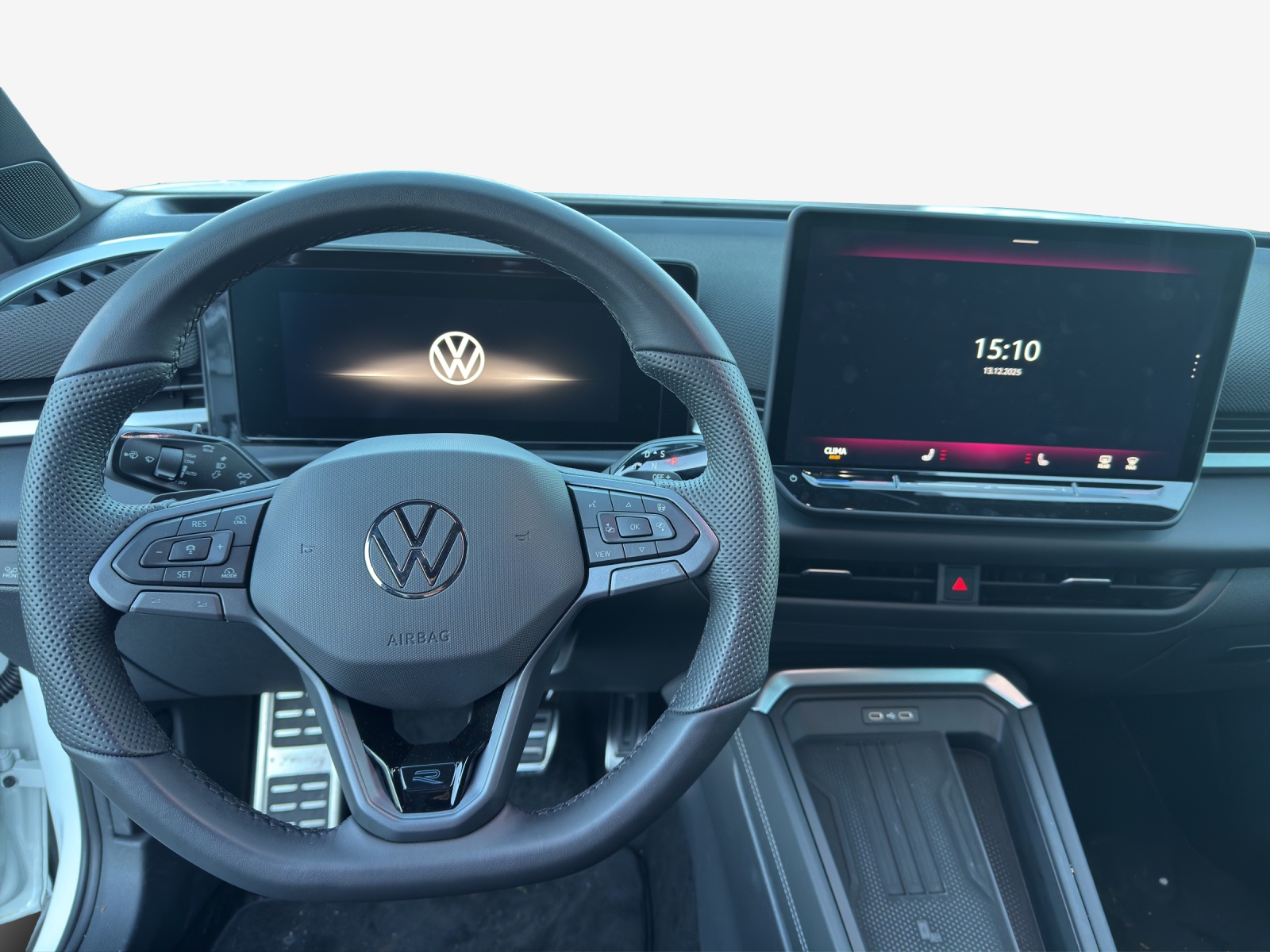 VW T-Roc 1.5 eTSI mHEV R-Line DSG-image-8