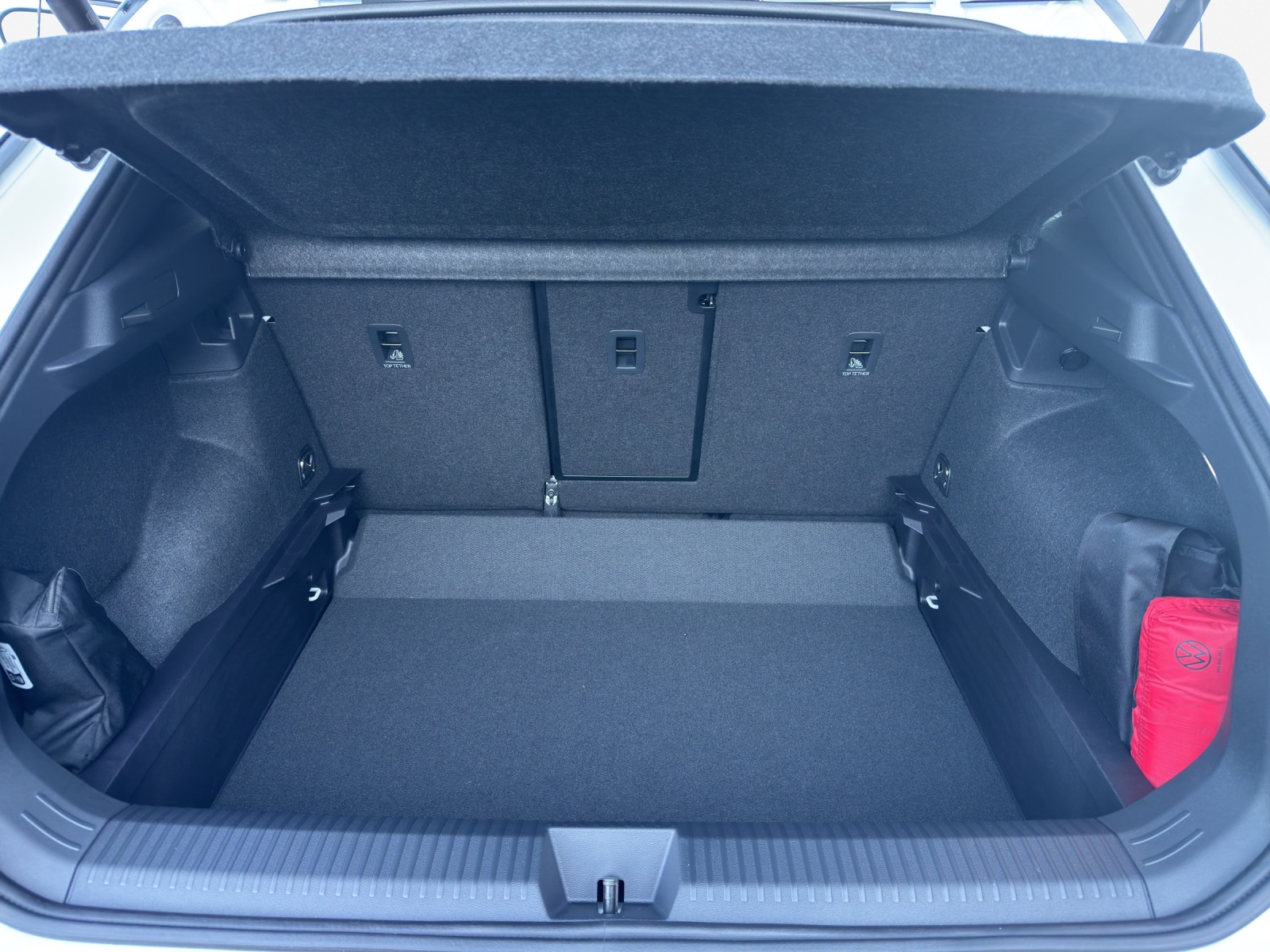 VW T-Roc 1.5 eTSI mHEV R-Line DSG-image-11