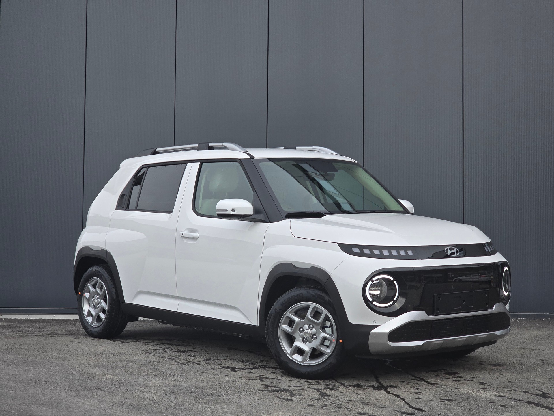 HYUNDAI Inster 49kWh Amplia-image-0