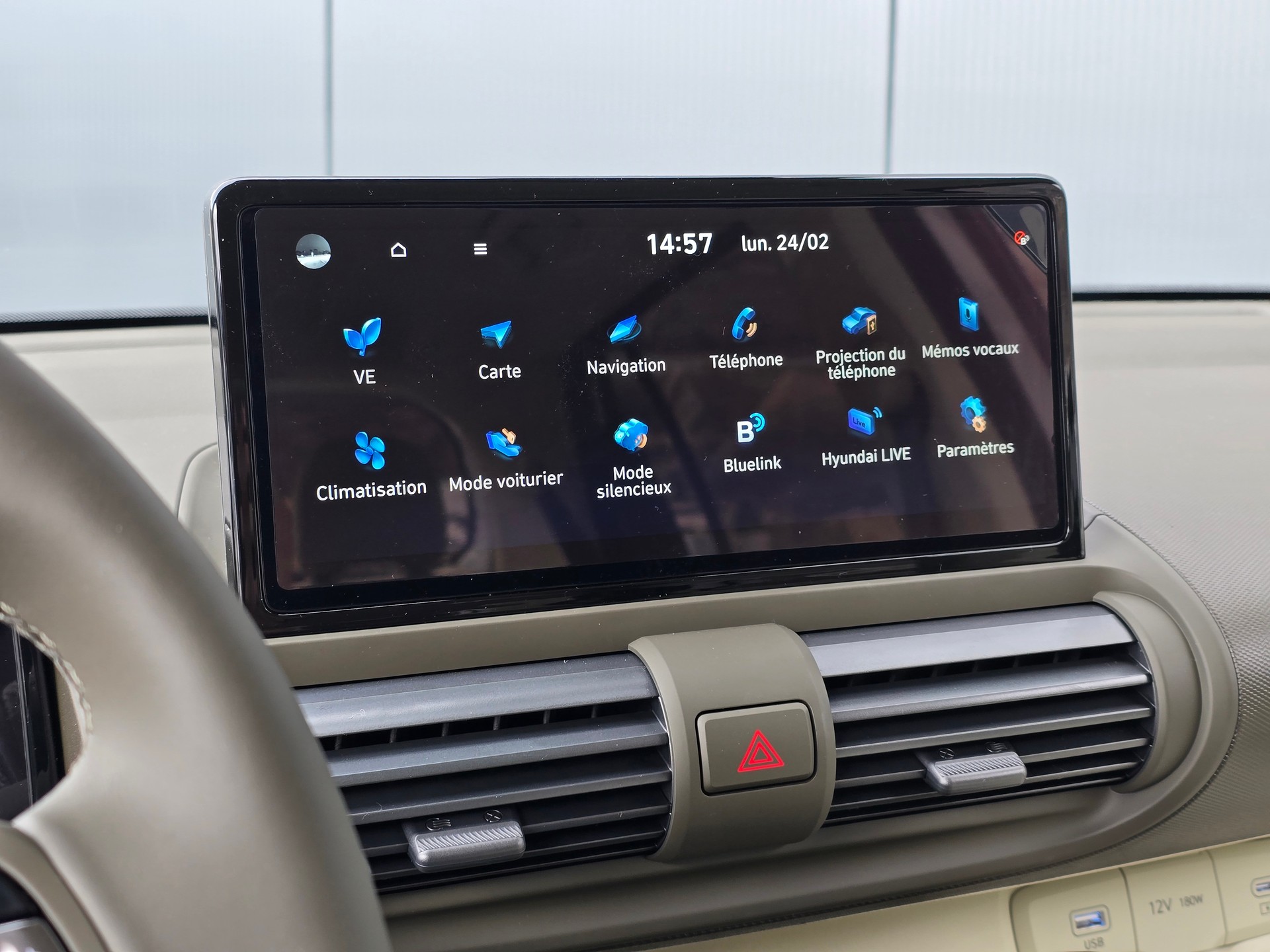 HYUNDAI Inster 49kWh Amplia-image-6
