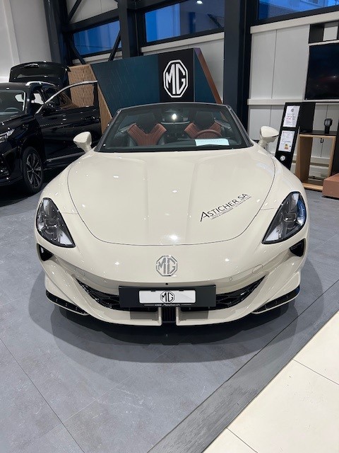 MG Cyberster 77kWh 4WD-image-1