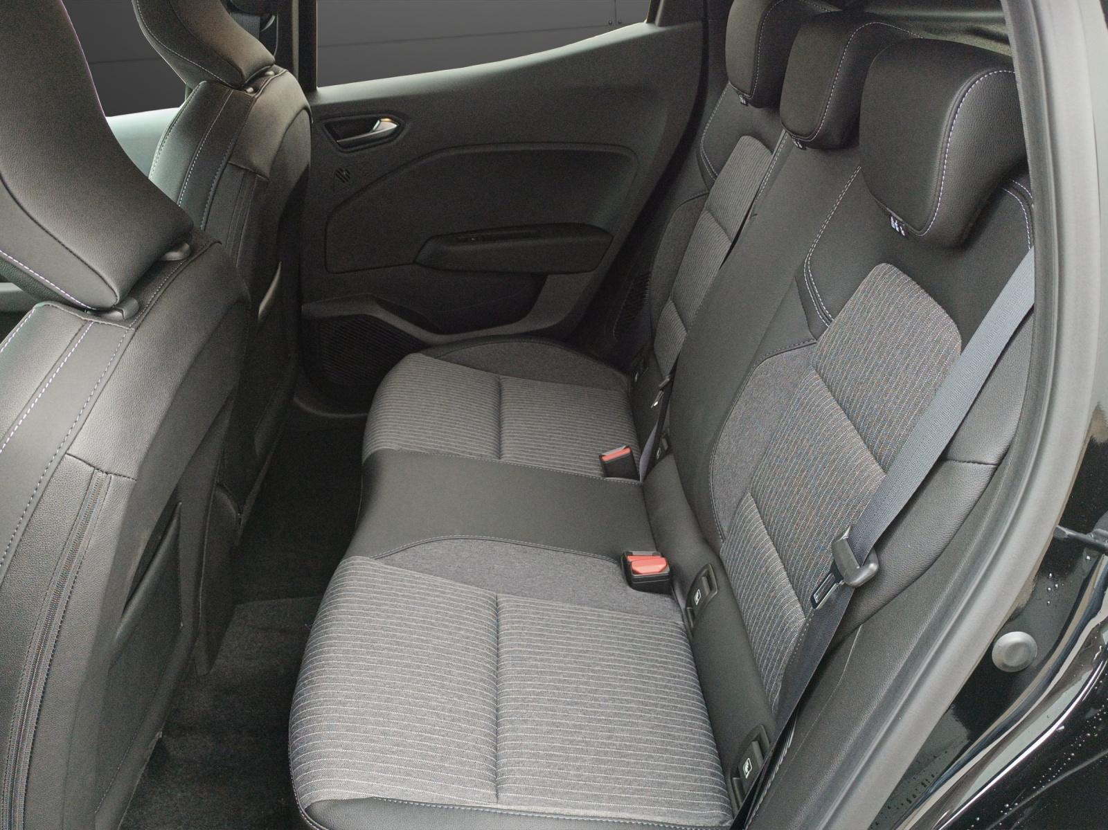 MITSUBISHI Colt 1.6 HEV Instyle-image-13