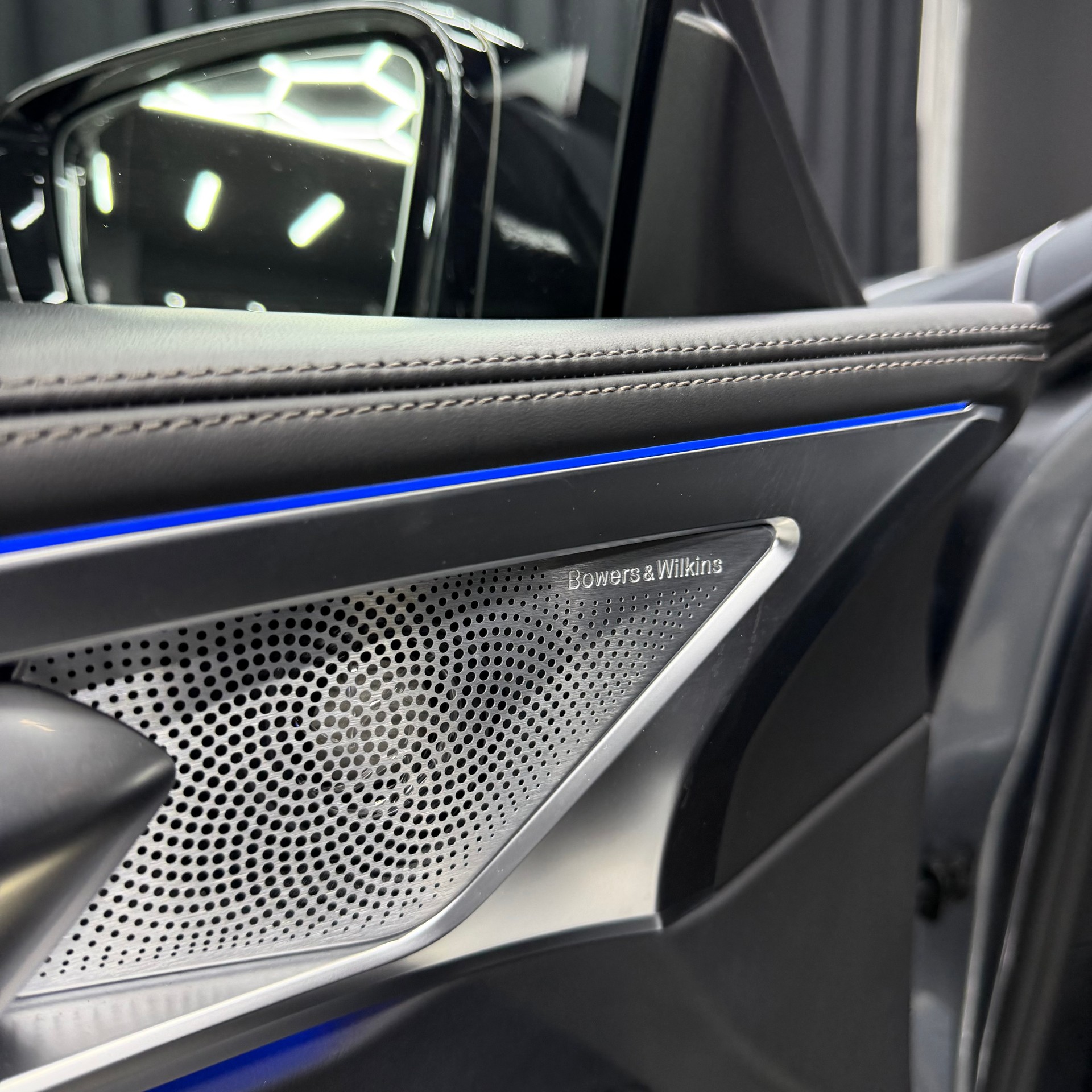 BMW M850i xDrive First Edition Steptronic-image-9