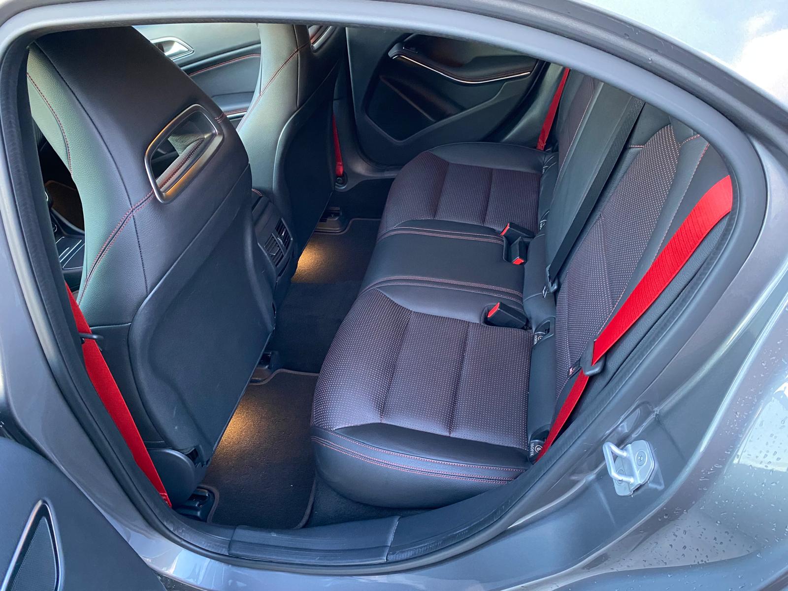 MERCEDES-BENZ A 250 Sport 4Matic 7G-DCT-image-10