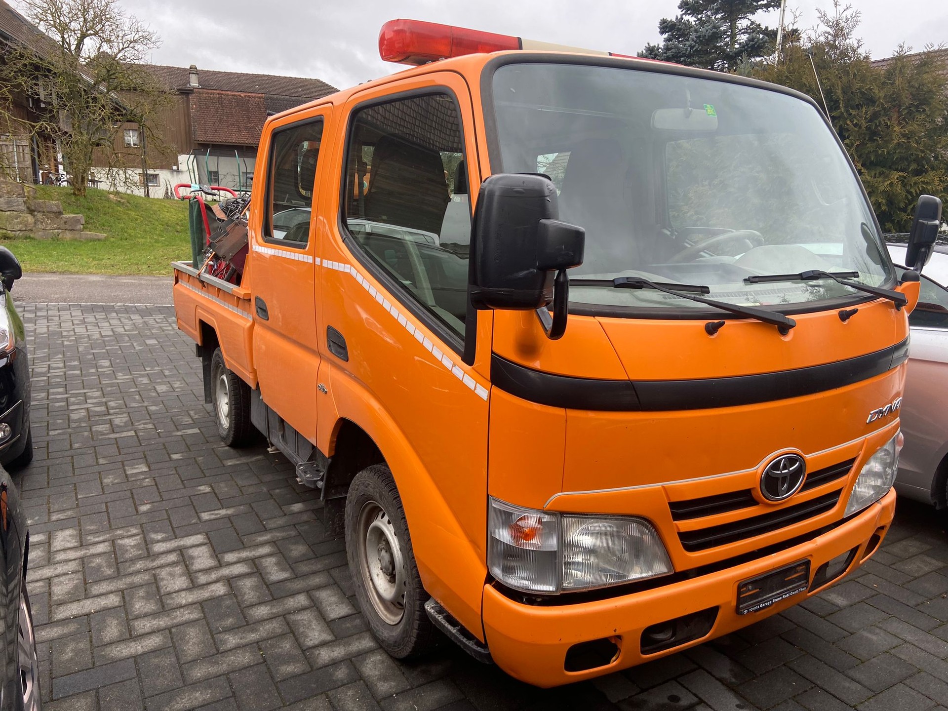 TOYOTA Dyna 100 3.0 D-4D-image-1