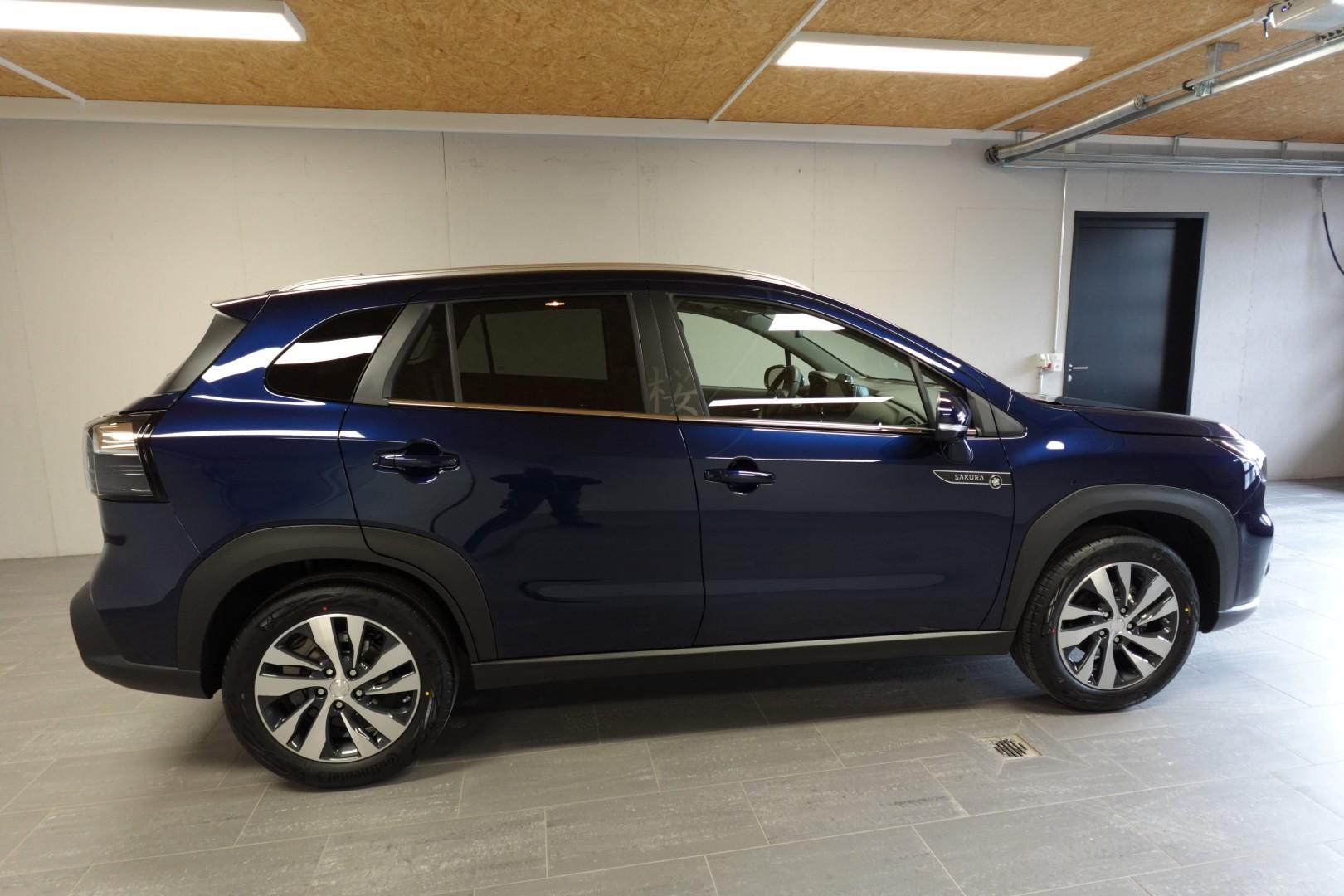 SUZUKI S-Cross 1.4 T Sakura Top Hybrid 4x4-image-5