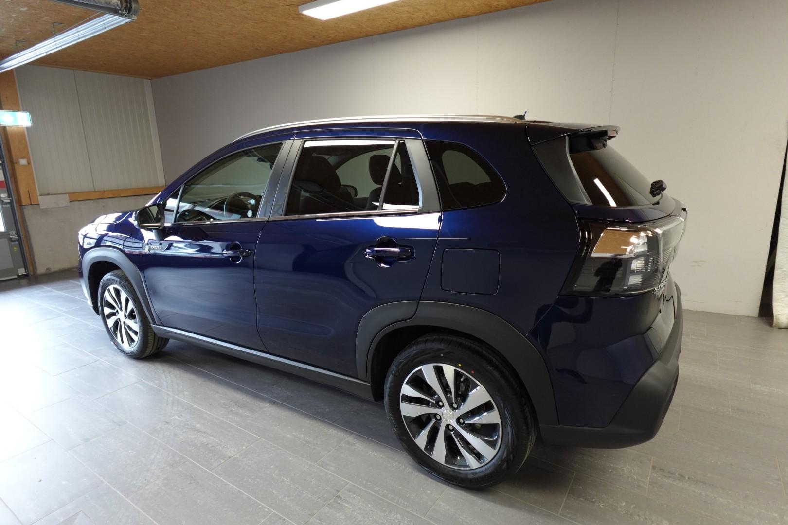 SUZUKI S-Cross 1.4 T Sakura Top Hybrid 4x4-image-10