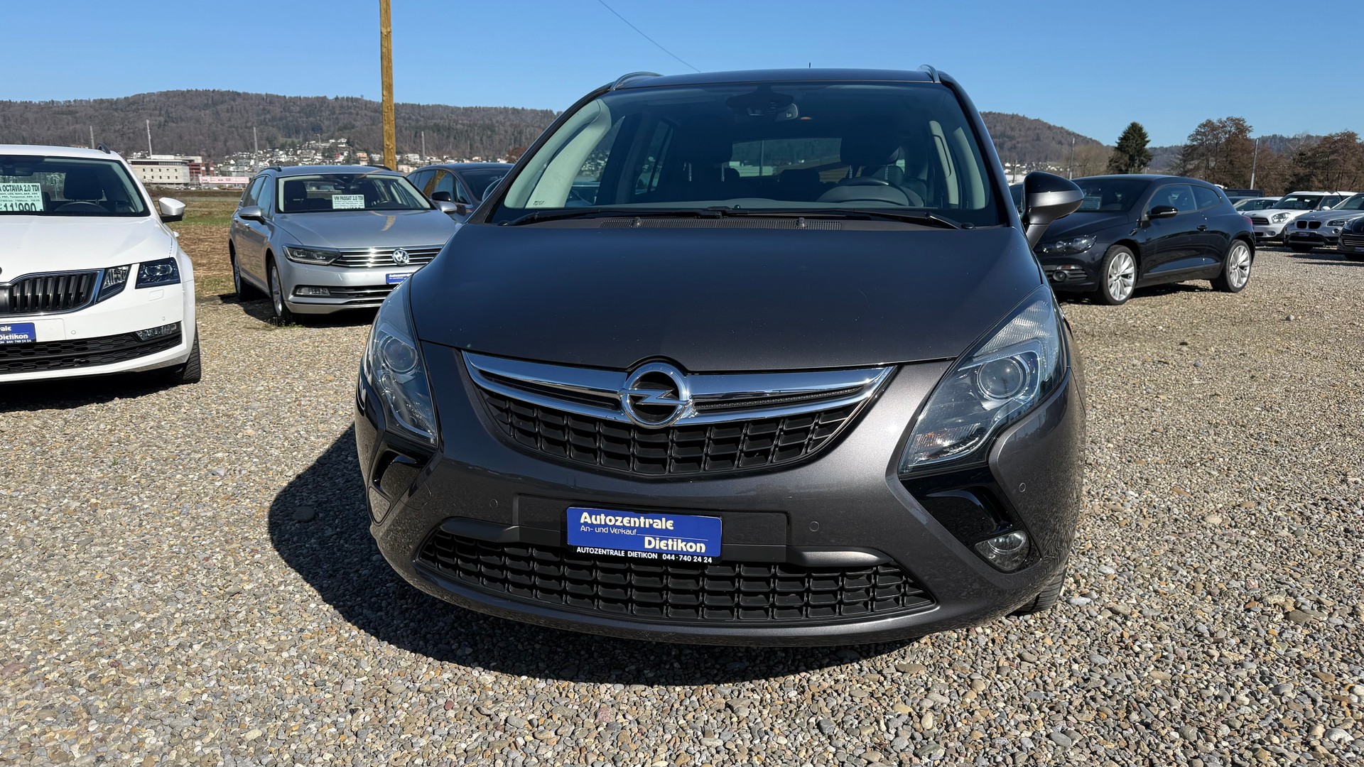 OPEL Zafira Tourer 1.4i 16V Cosmo-image-17