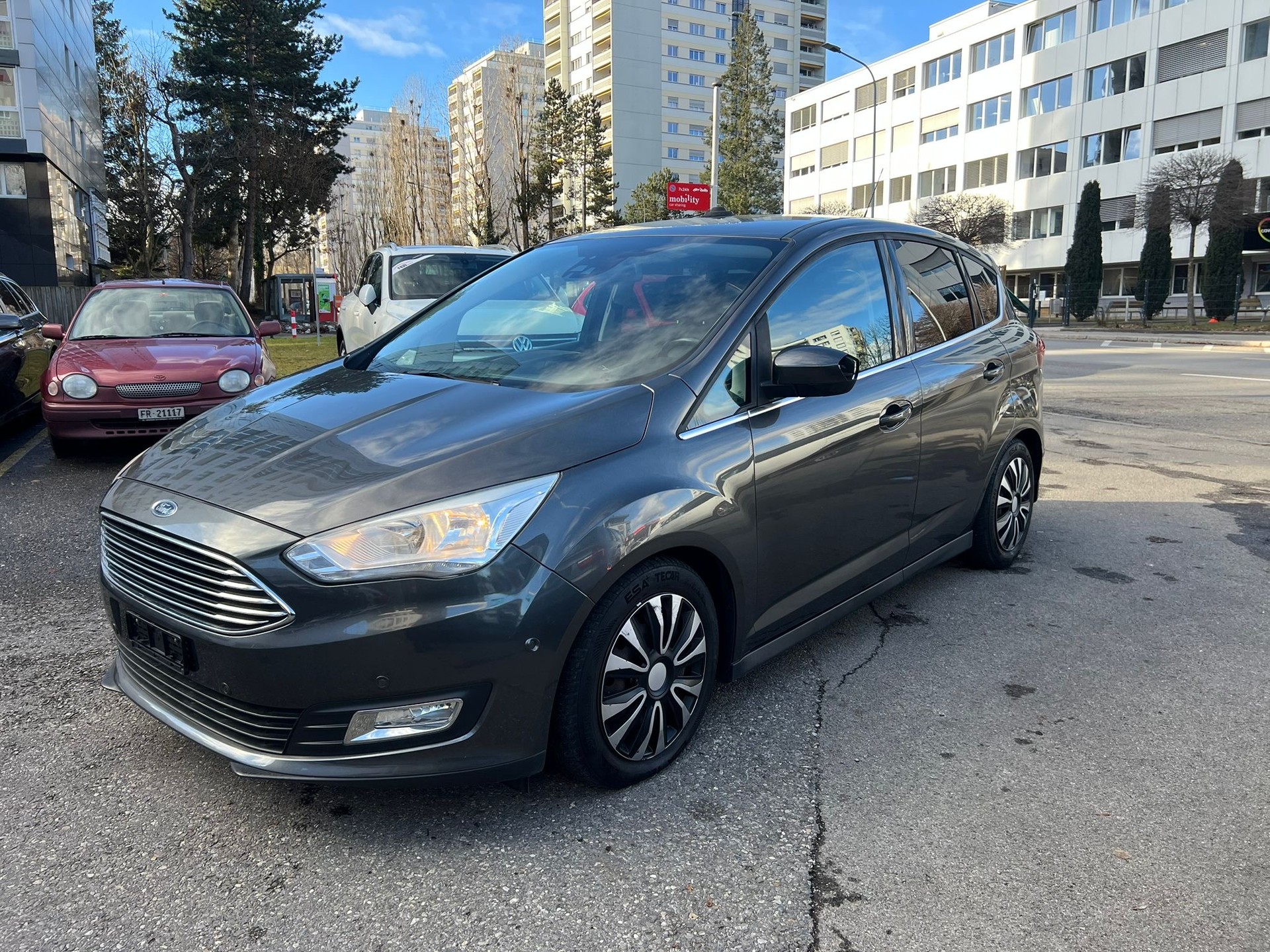FORD C-Max 1.5 SCTi Titanium-image-0