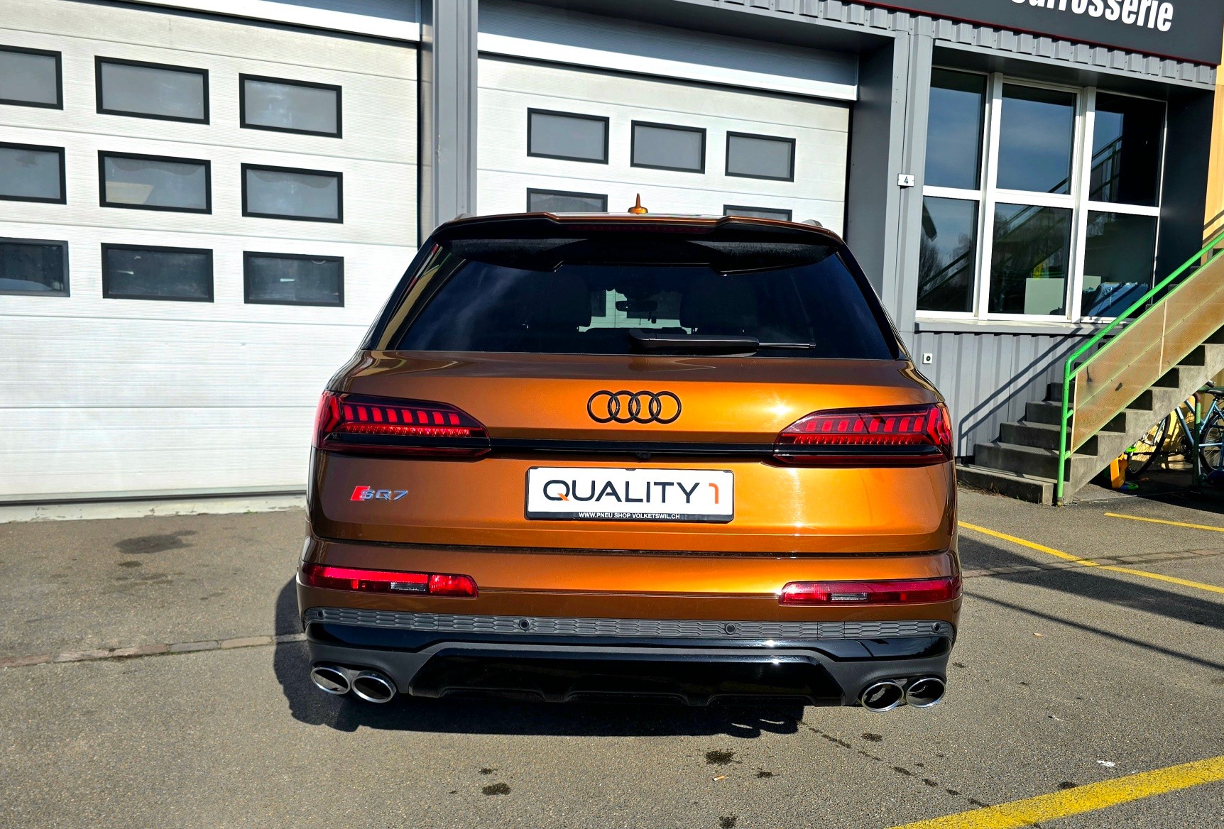 AUDI SQ7 TFSI quattro tiptronic-showroom-element-3
