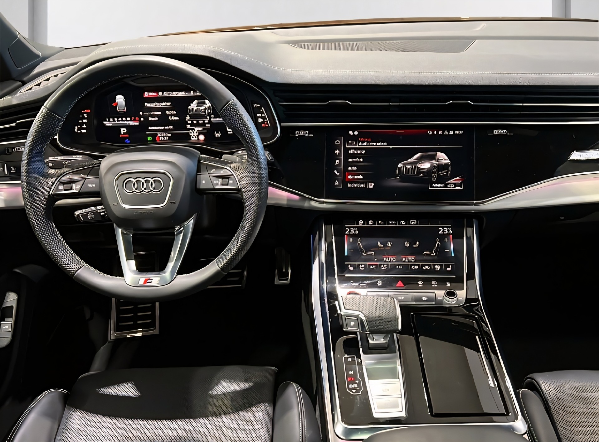 AUDI SQ7 TFSI quattro tiptronic-image-15