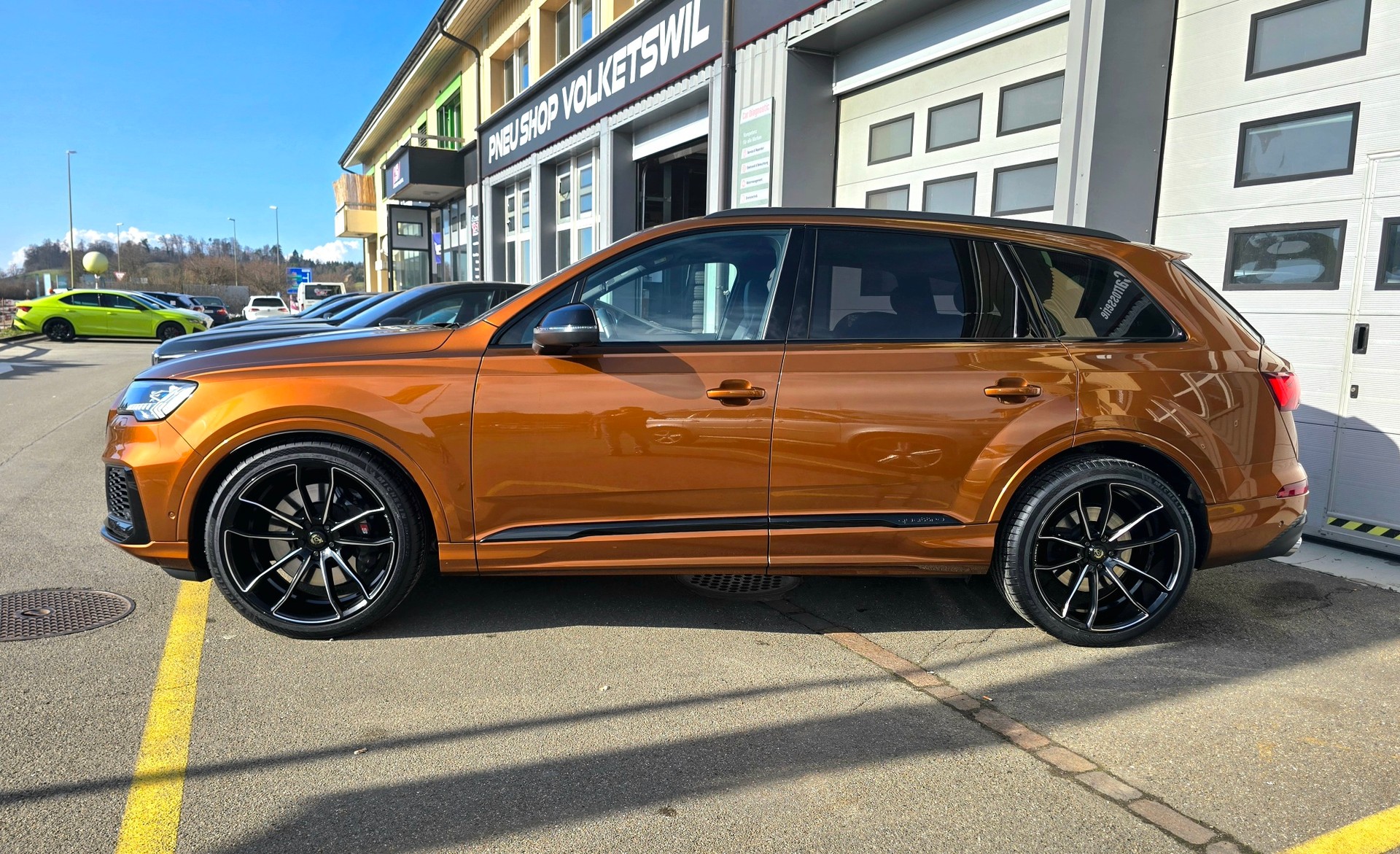 AUDI SQ7 TFSI quattro tiptronic-showroom-element-1