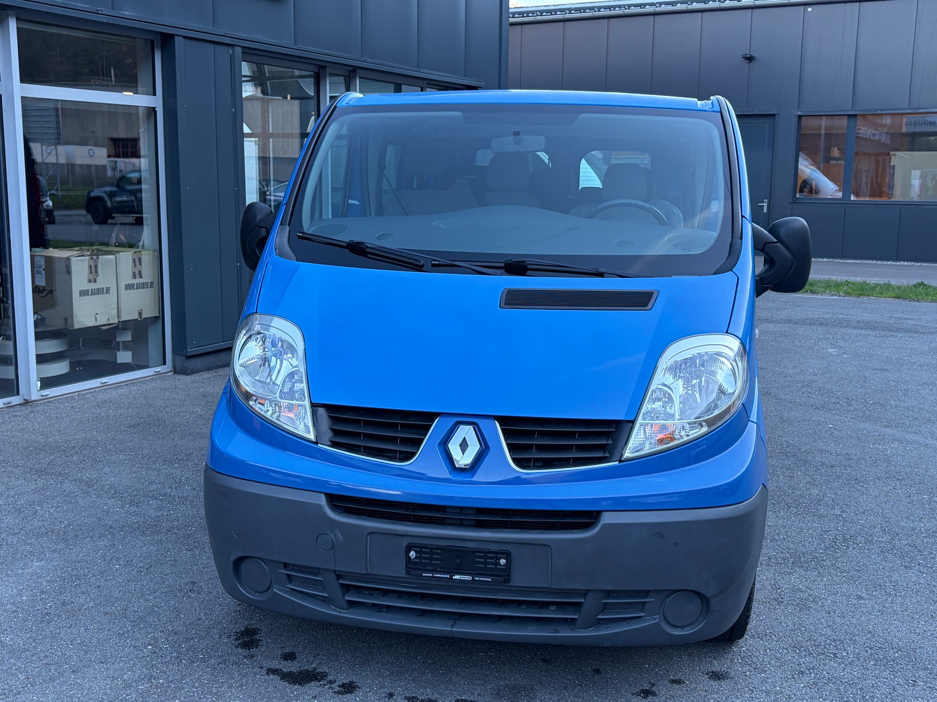 RENAULT Trafic 2.0dCi Eco Passenger Authentique-showroom-element-1