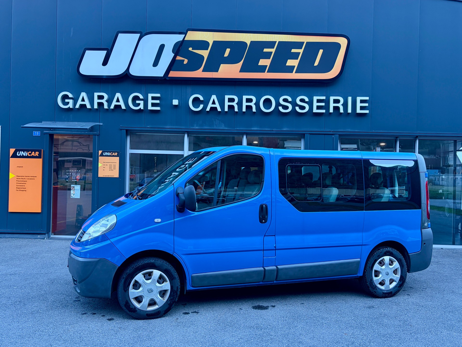 RENAULT Trafic 2.0dCi Eco Passenger Authentique