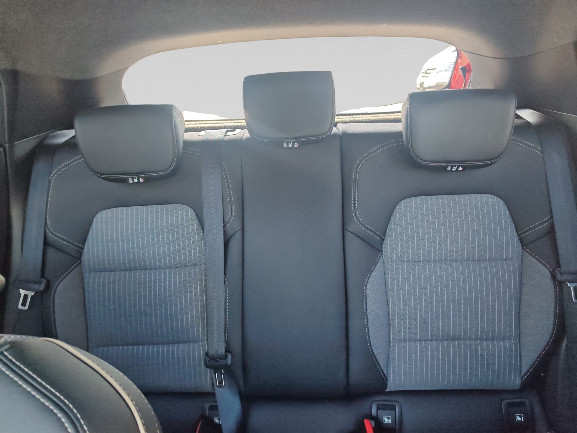 RENAULT Clio 1.0 Techno X-Tronic-image-25