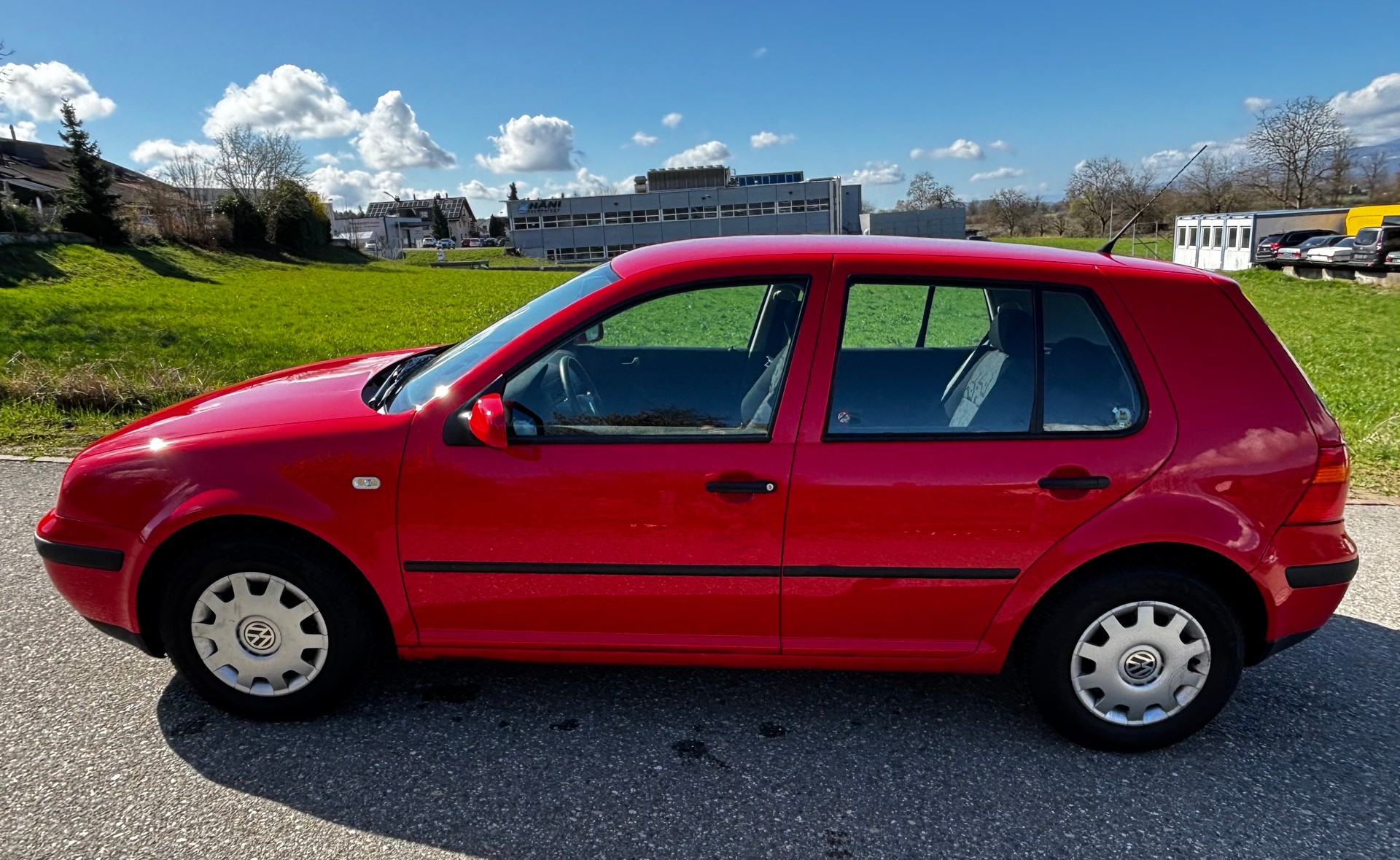 VW Golf 1.6 Automatic-image-4