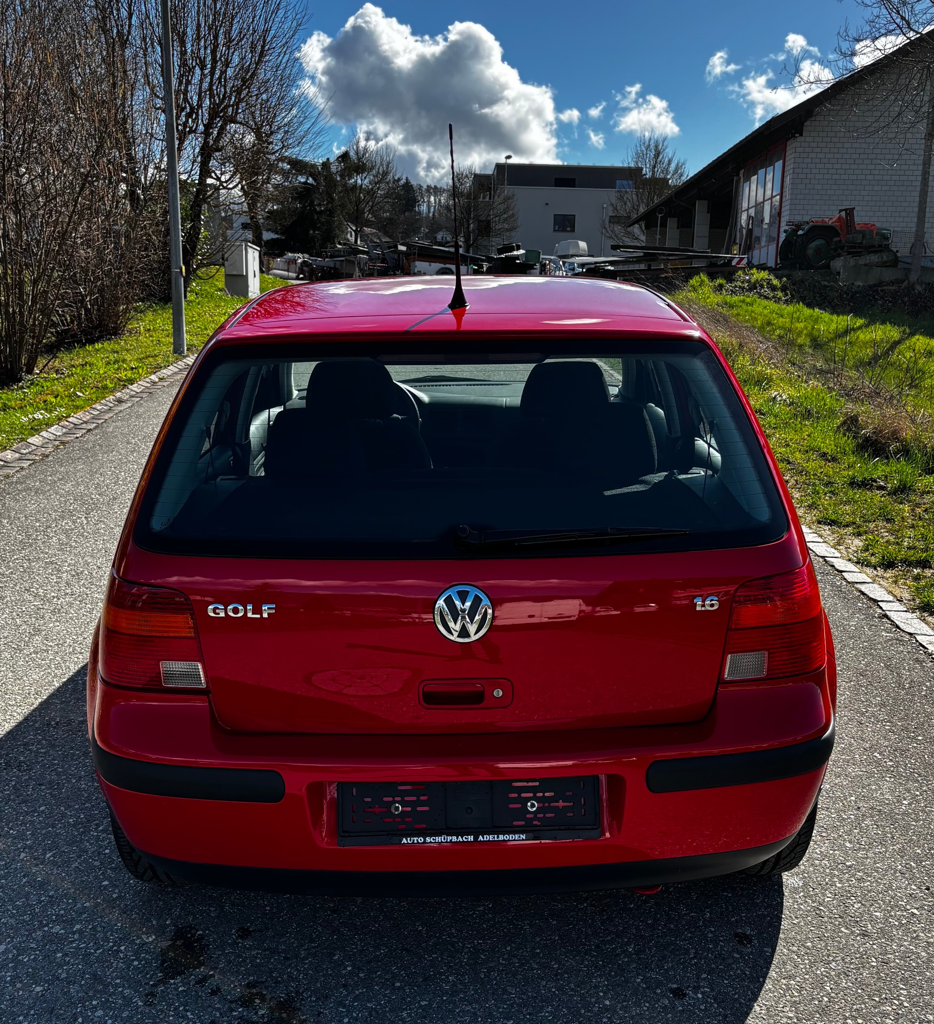 VW Golf 1.6 Automatic-image-6