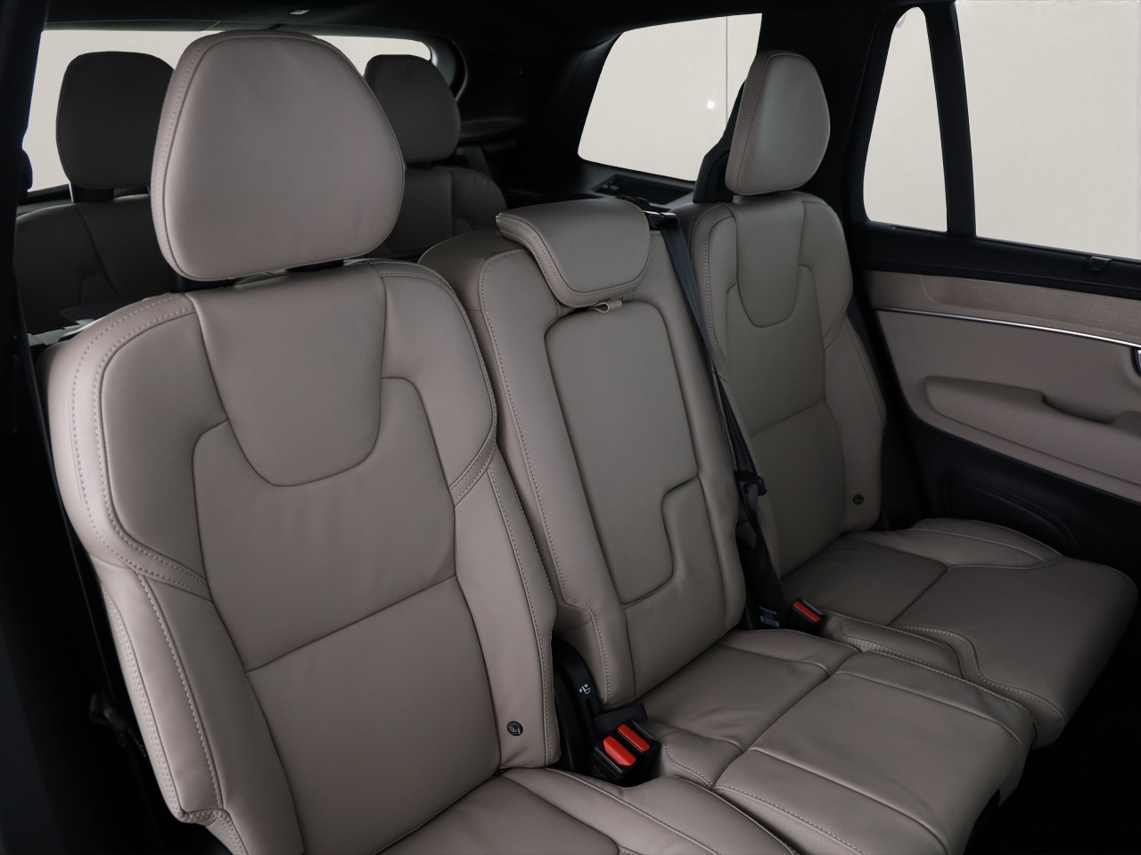 VOLVO XC90 2.0 T8 TE Ultra Bright eAWD XCLUSIVE-image-7