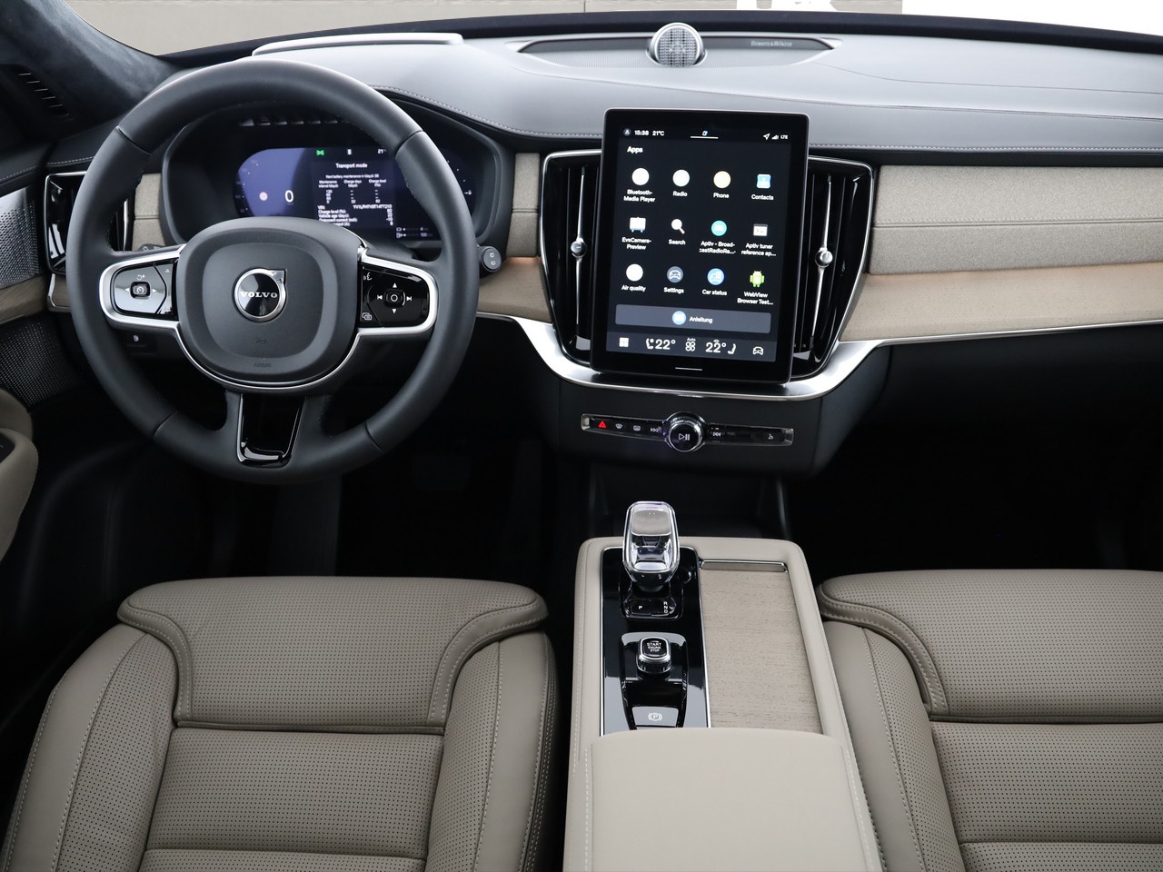 VOLVO XC90 2.0 T8 TE Ultra Bright eAWD XCLUSIVE-image-4
