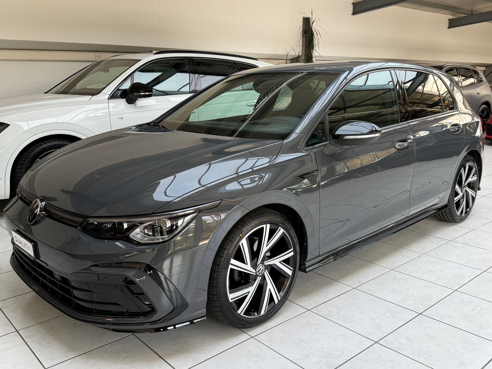 VW Golf 1.5 eTSI mHEV ACT R-Line DSG * Black Style * CH *