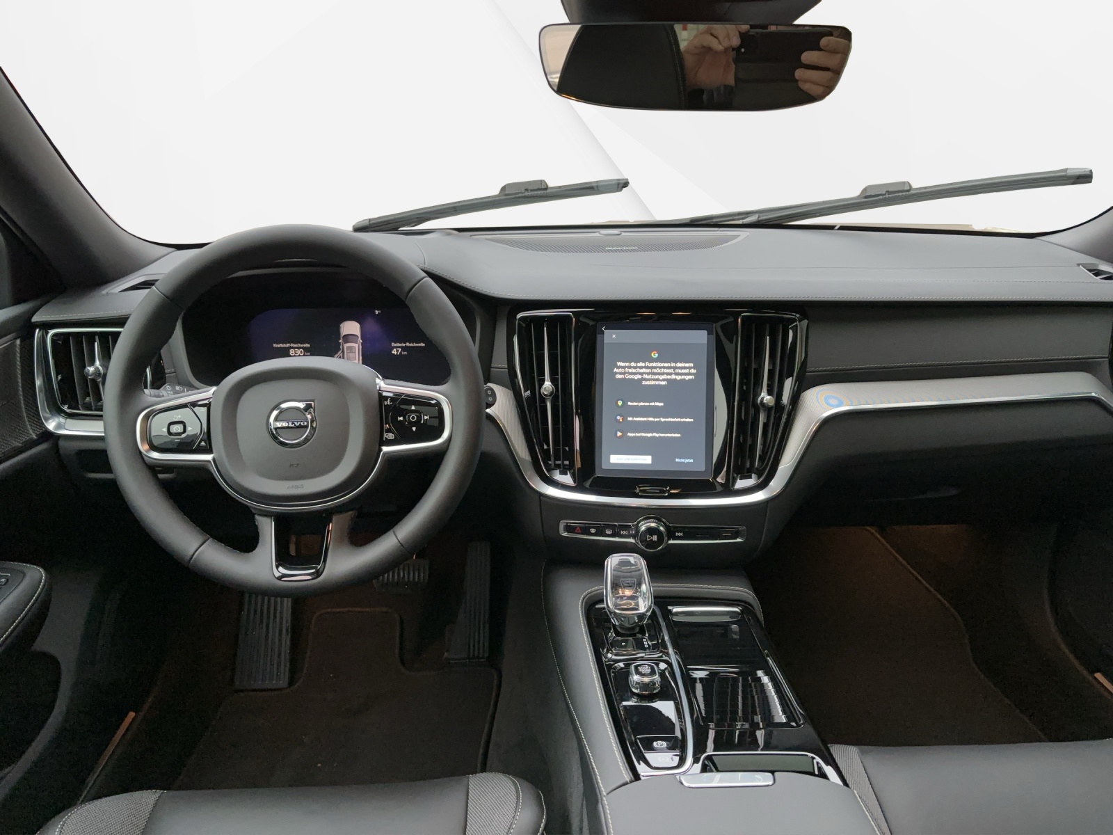VOLVO V60 2.0 T6 TE Ultimate Dark eAWD-image-5