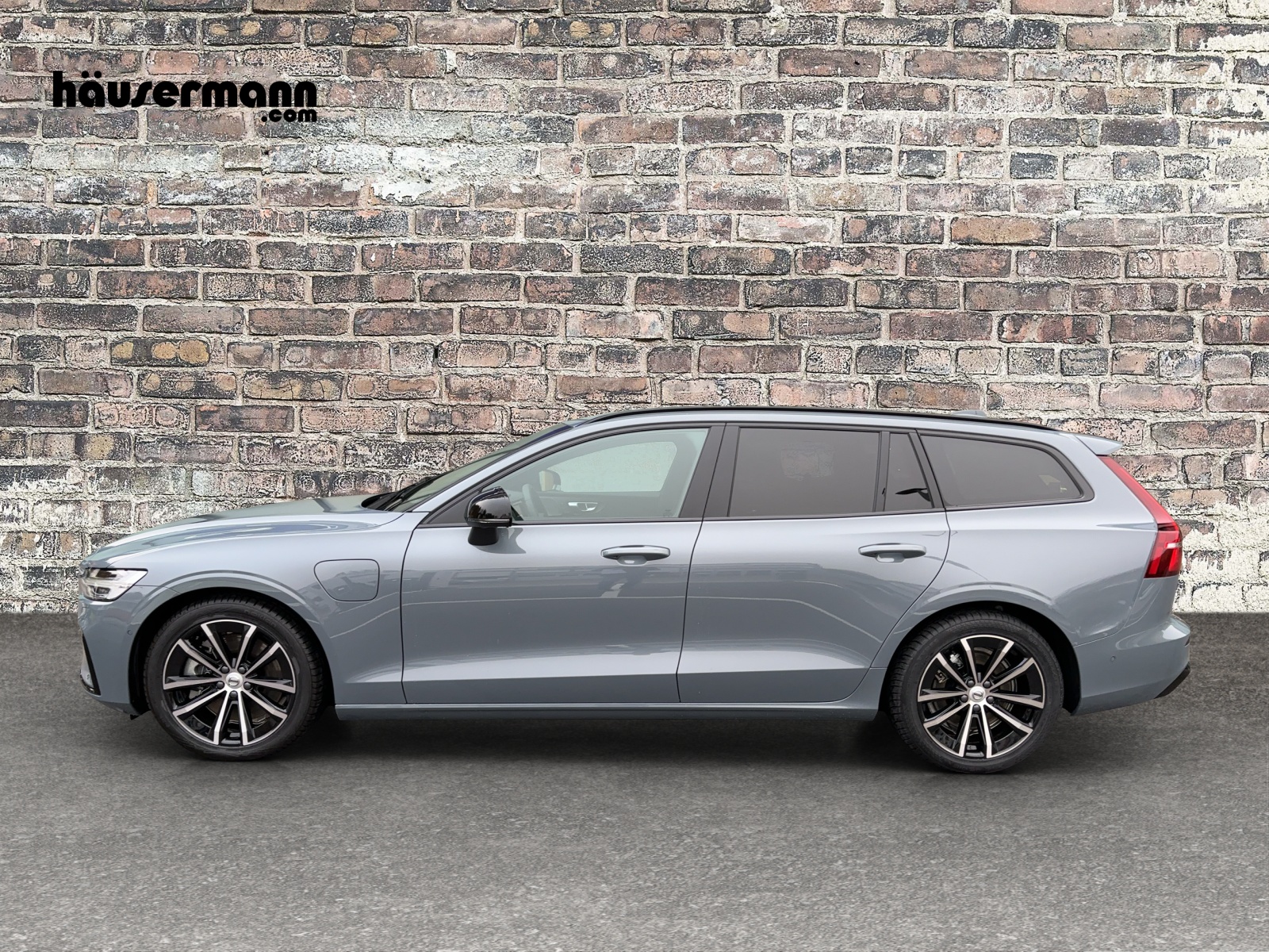 VOLVO V60 2.0 T6 TE Ultimate Dark eAWD-showroom-element-1