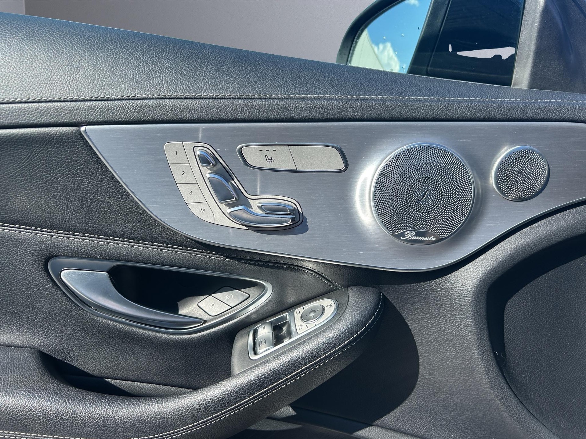MERCEDES-BENZ C 300 AMG Line-image-5